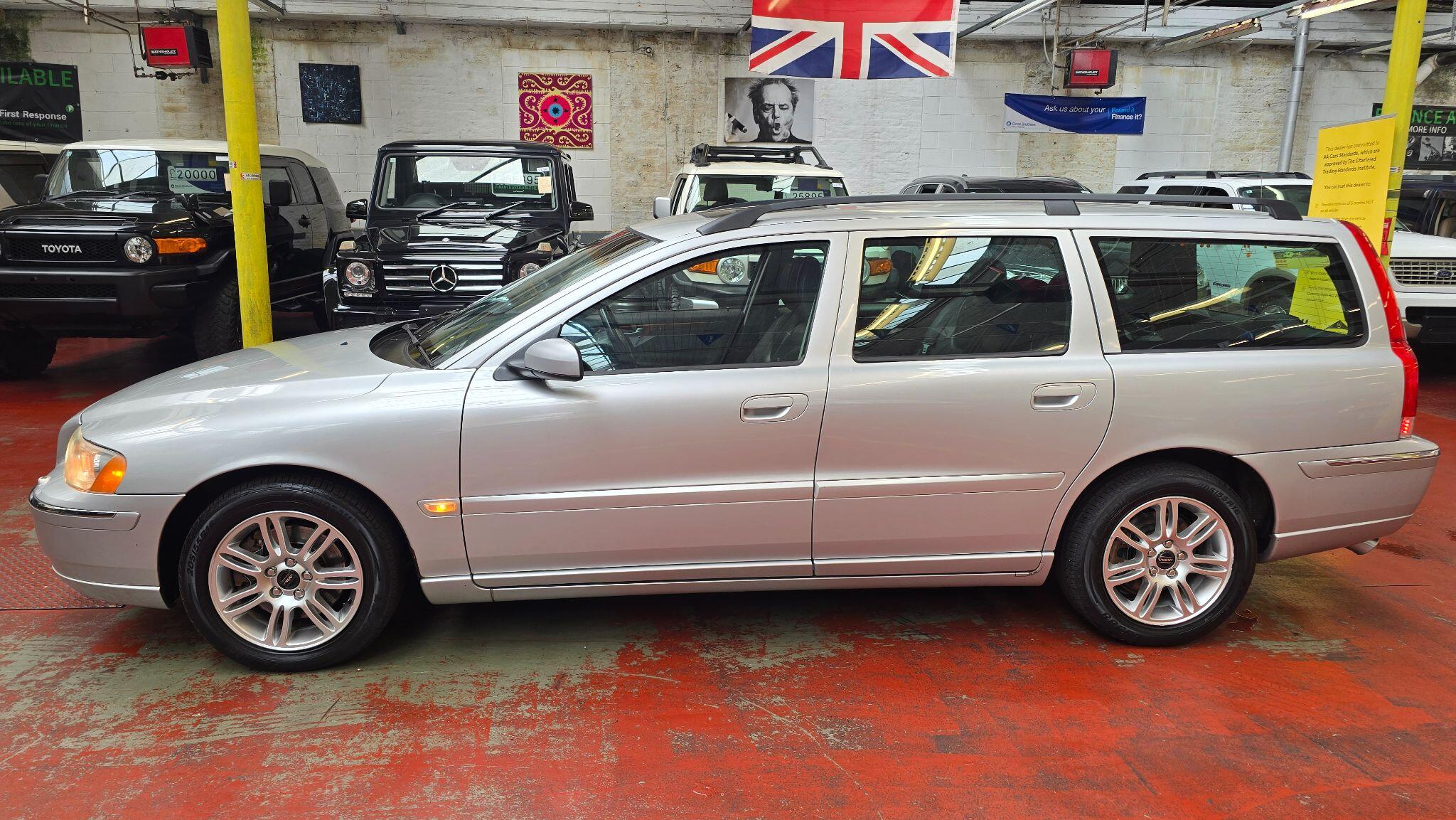 Volvo V70 view 17