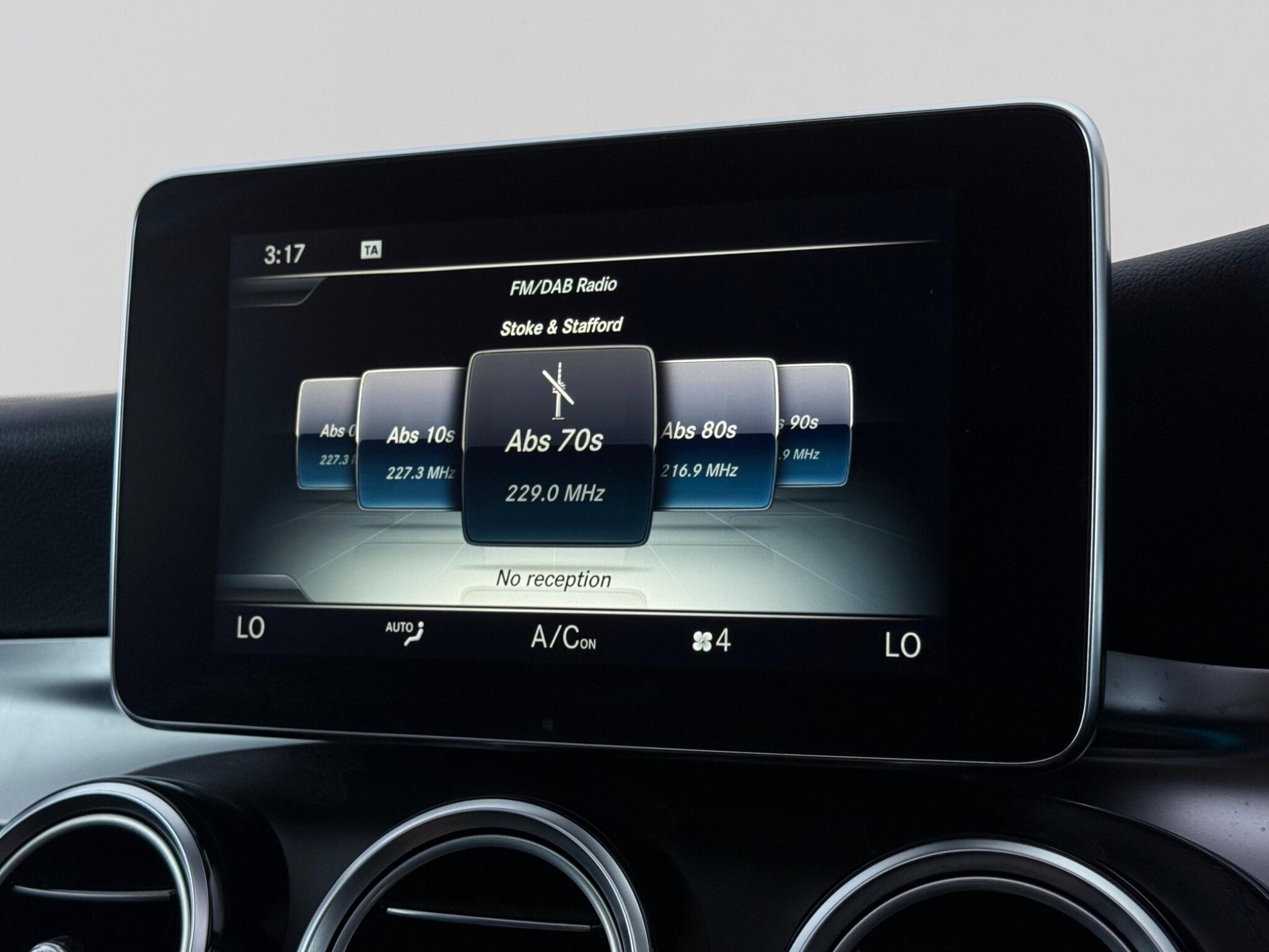 Mercedes-Benz GLC view 25