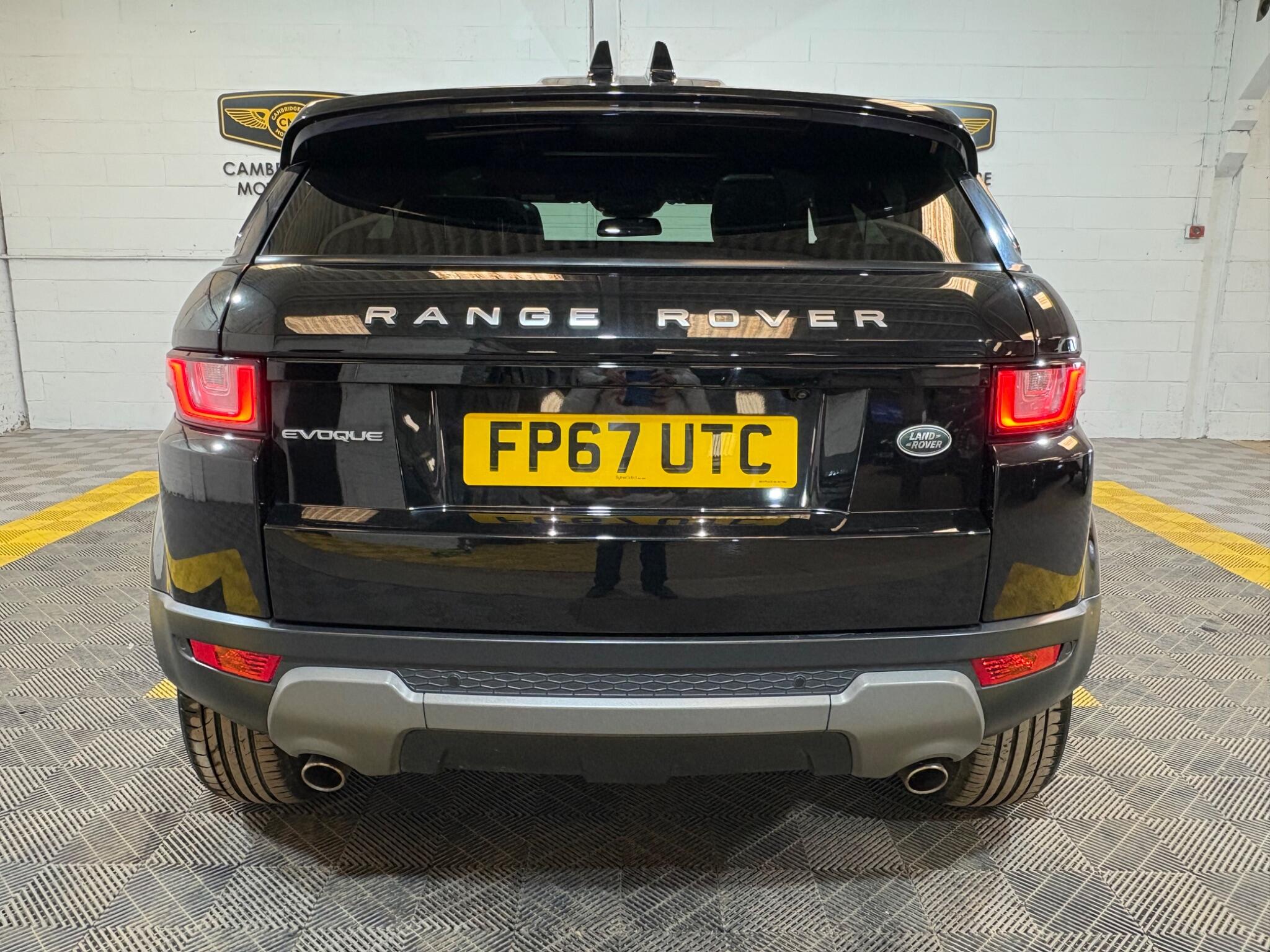 Land Rover Range Rover Evoque view 66