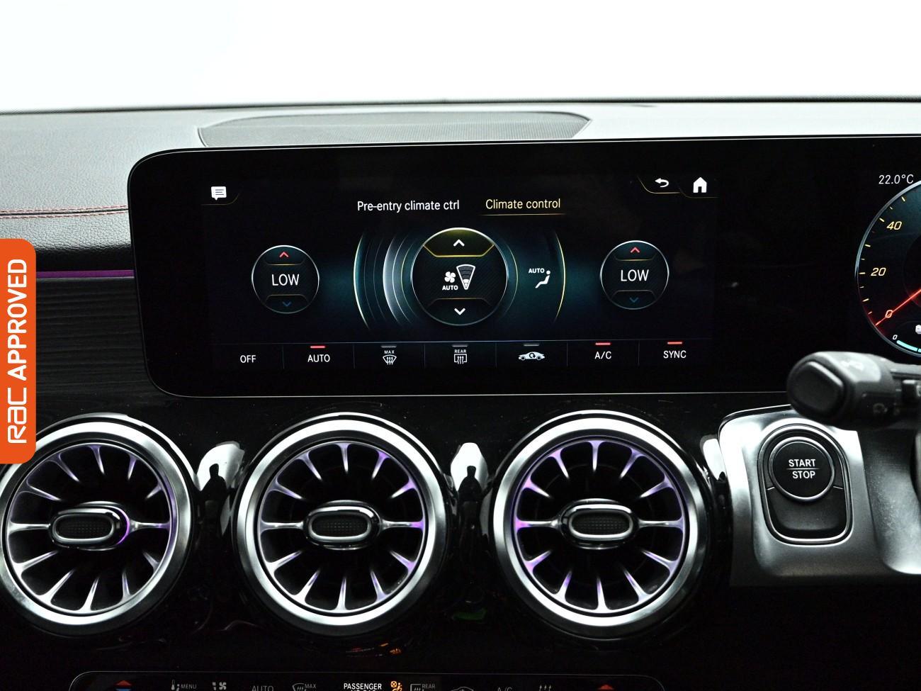 Mercedes-Benz Eqb view 19