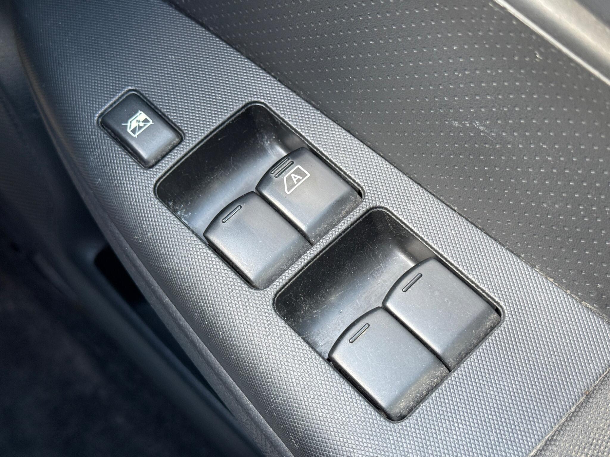 Nissan Note - Image 74