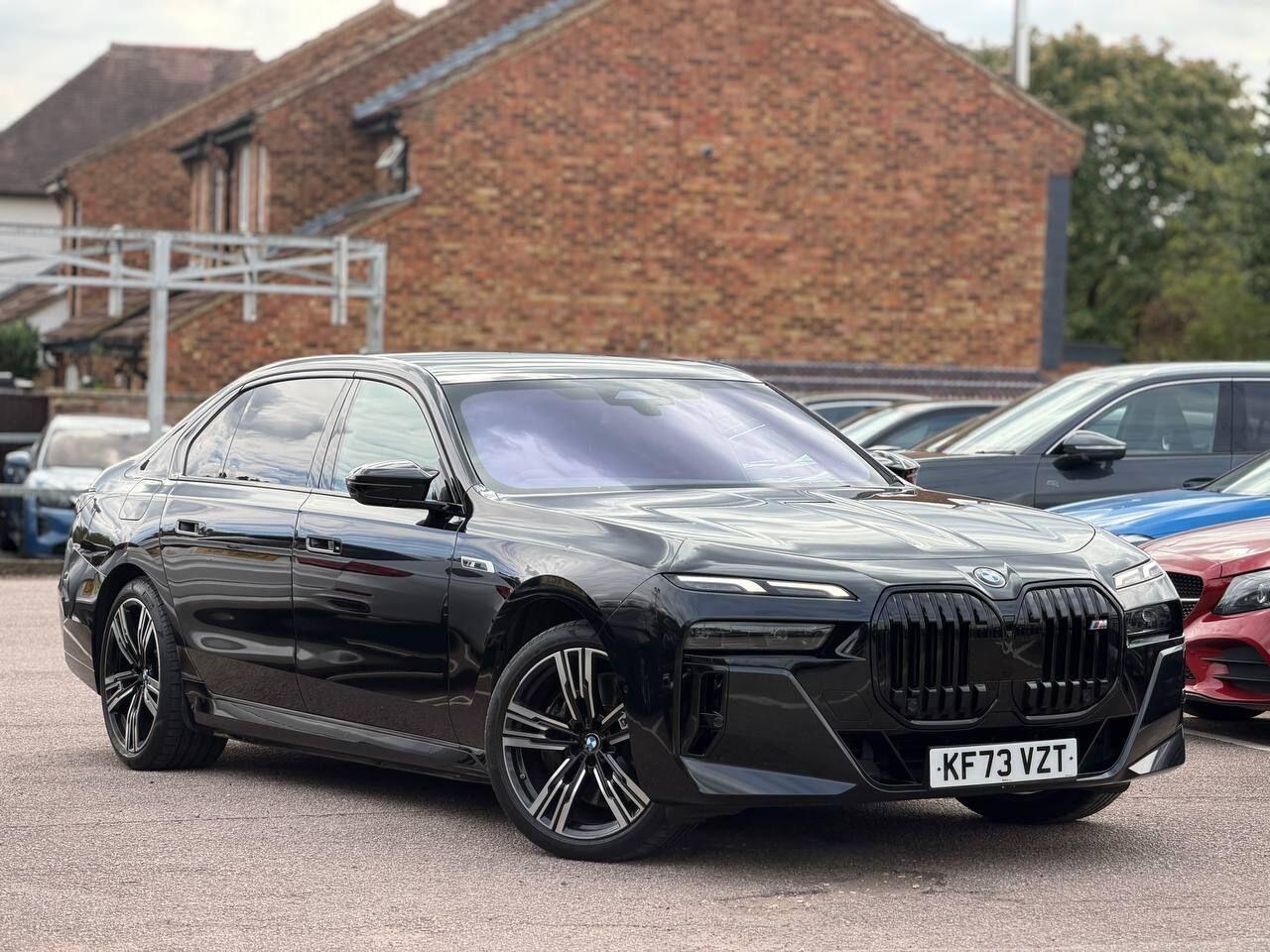 BMW 7 Series view 76