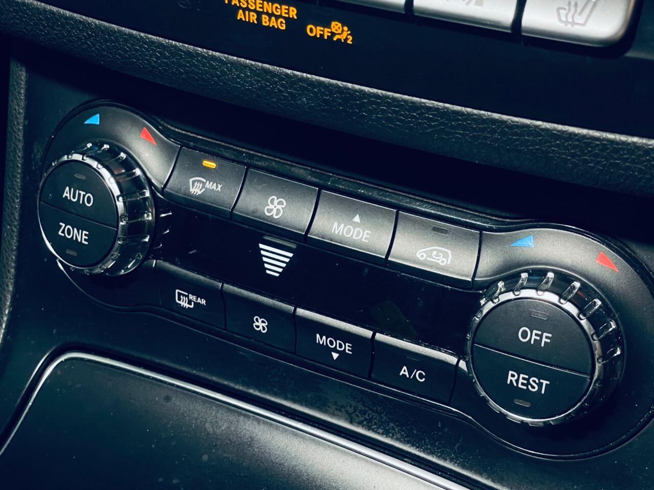 Mercedes-Benz B-Class view 29