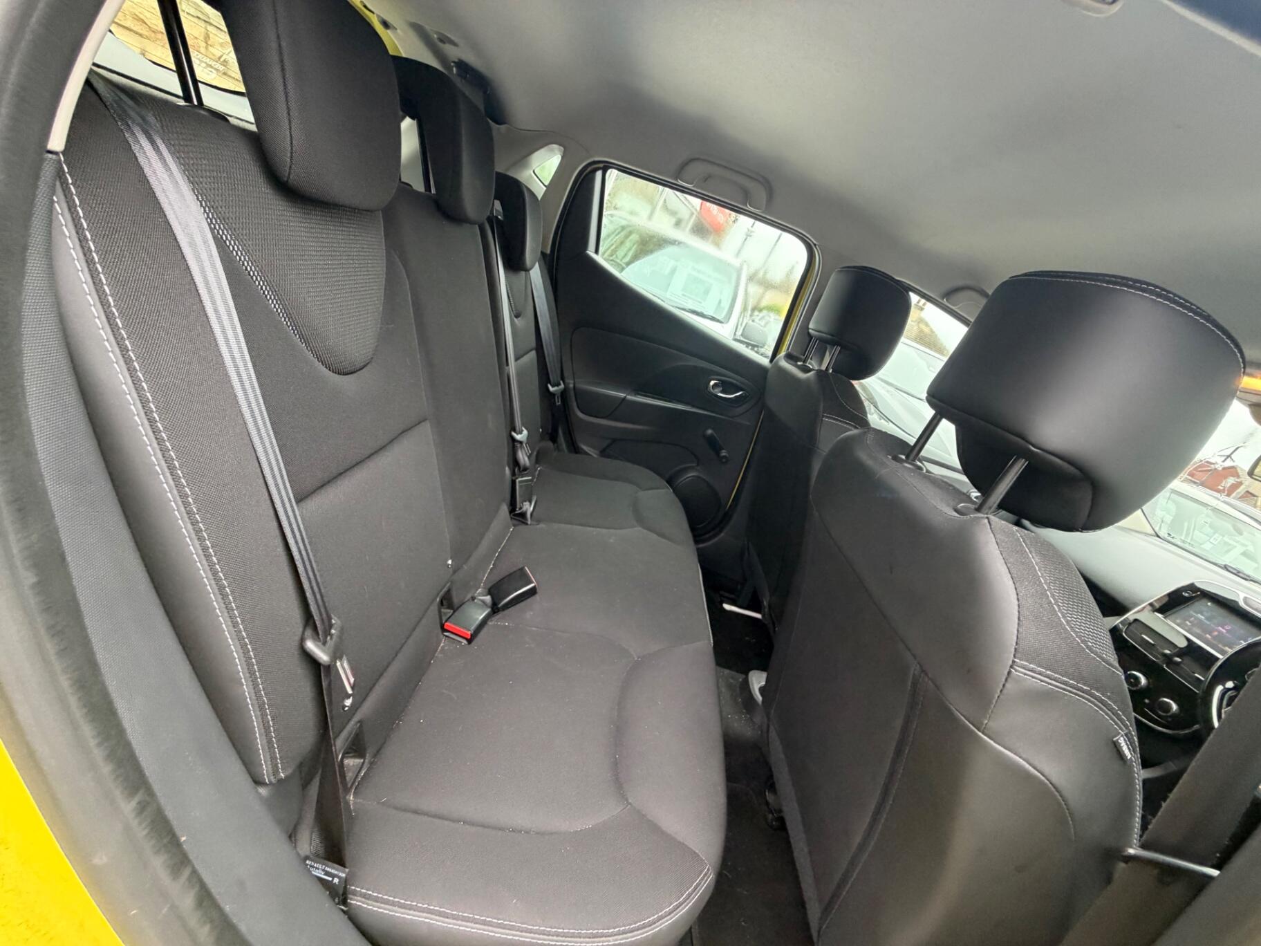 Renault Clio view 13