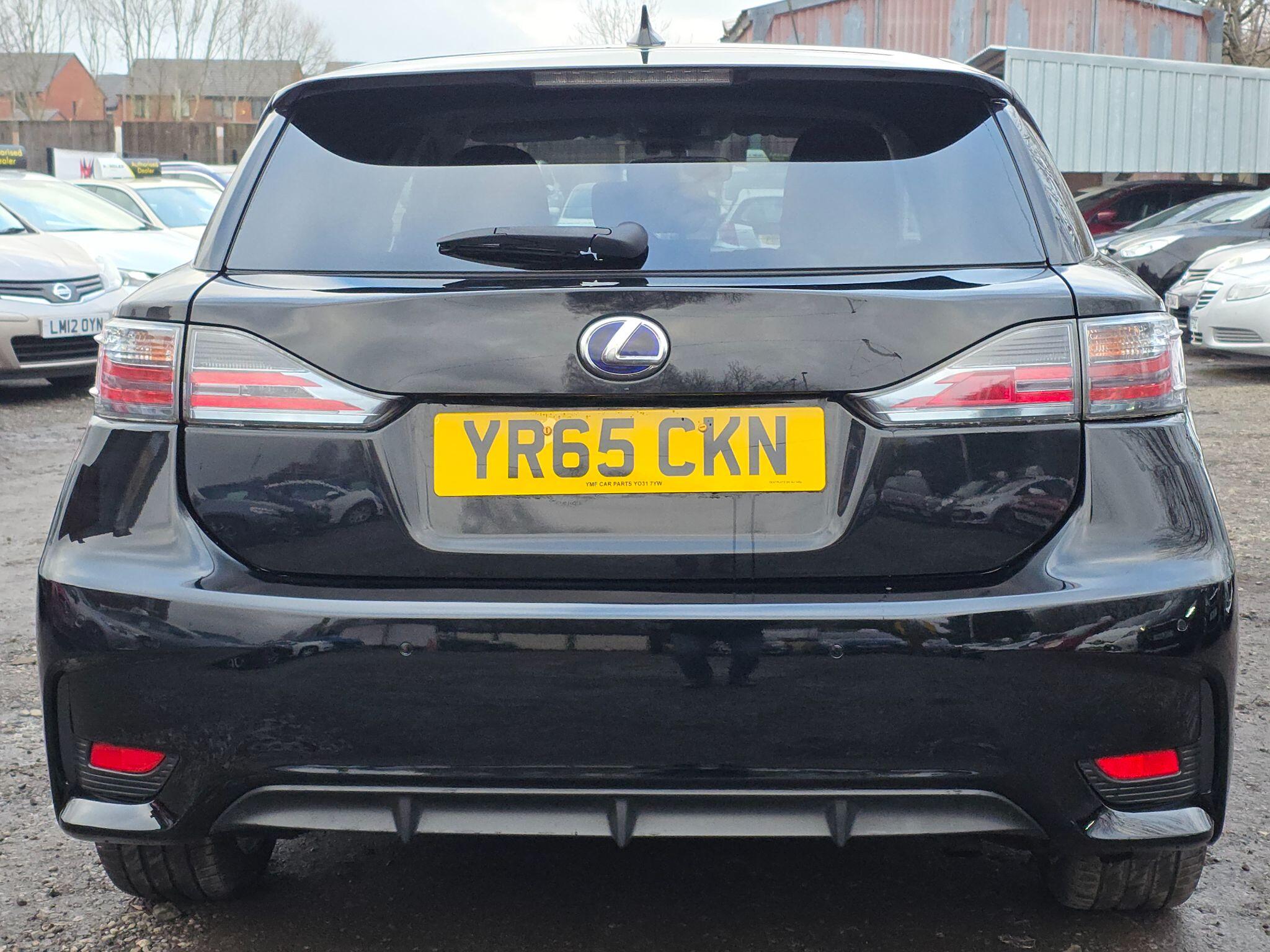2015 Lexus CT image 7