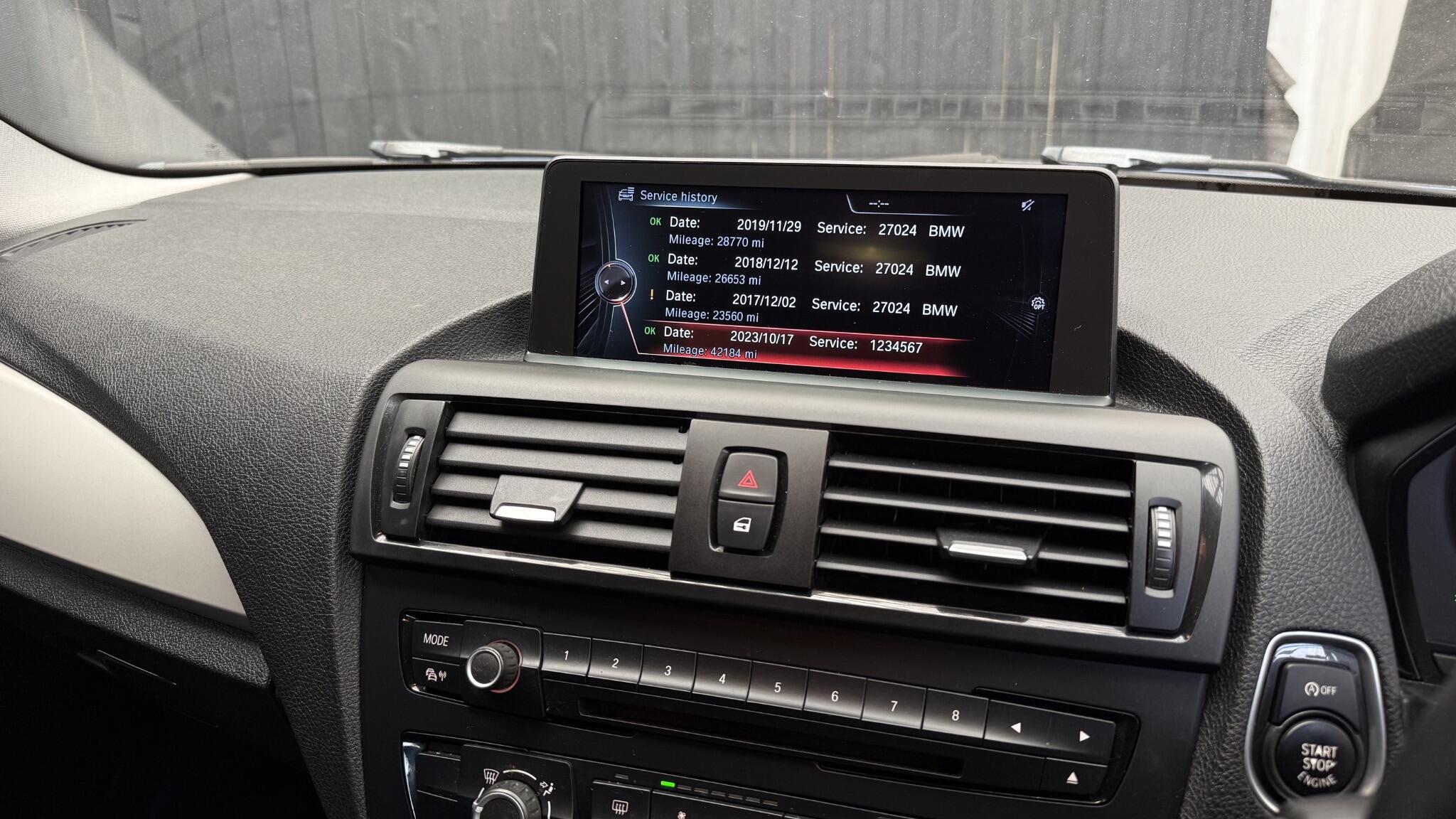 BMW 1 Series view 21