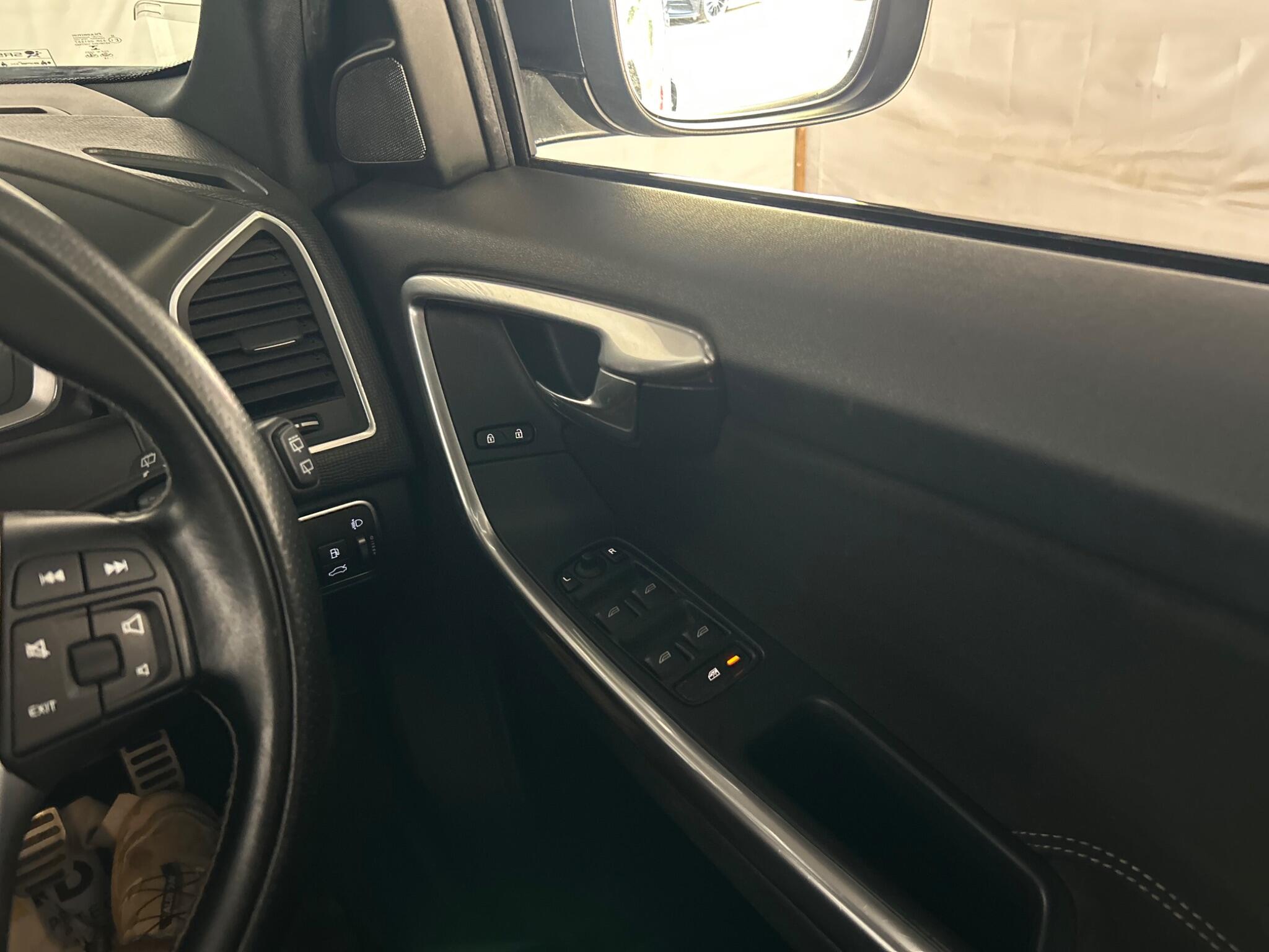 Volvo XC60 view 47
