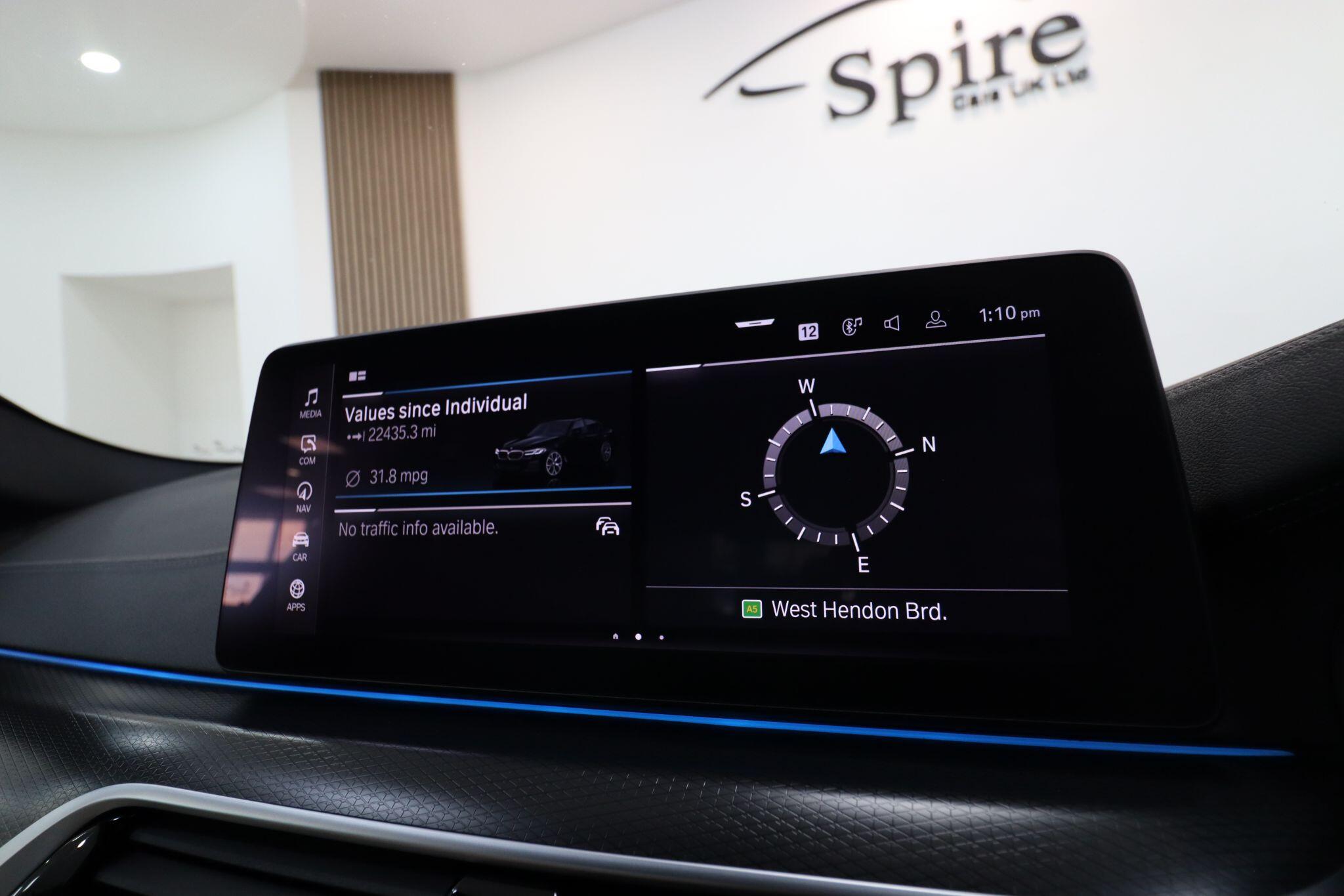 BMW 5 Series view 26