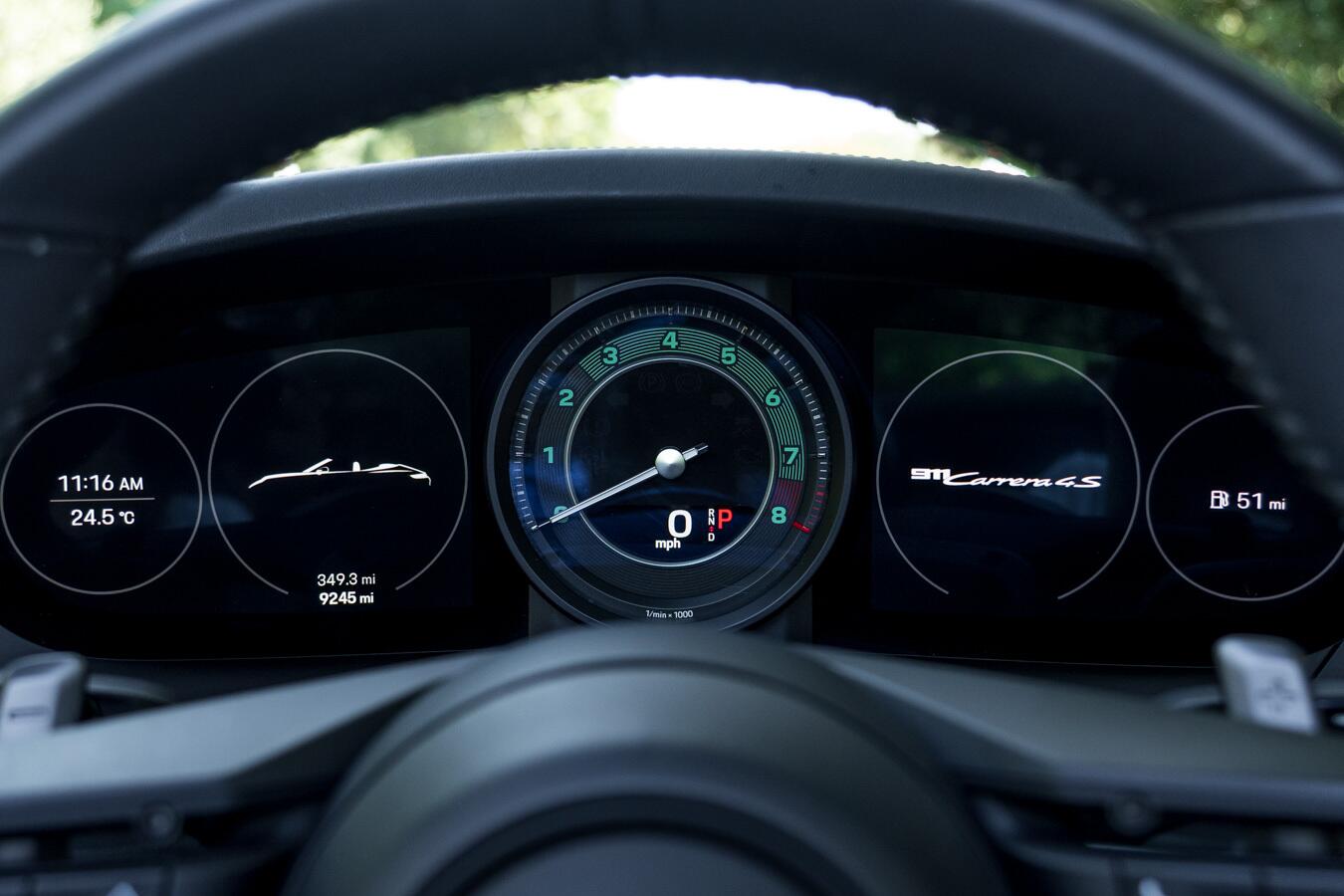Porsche 911 view 34