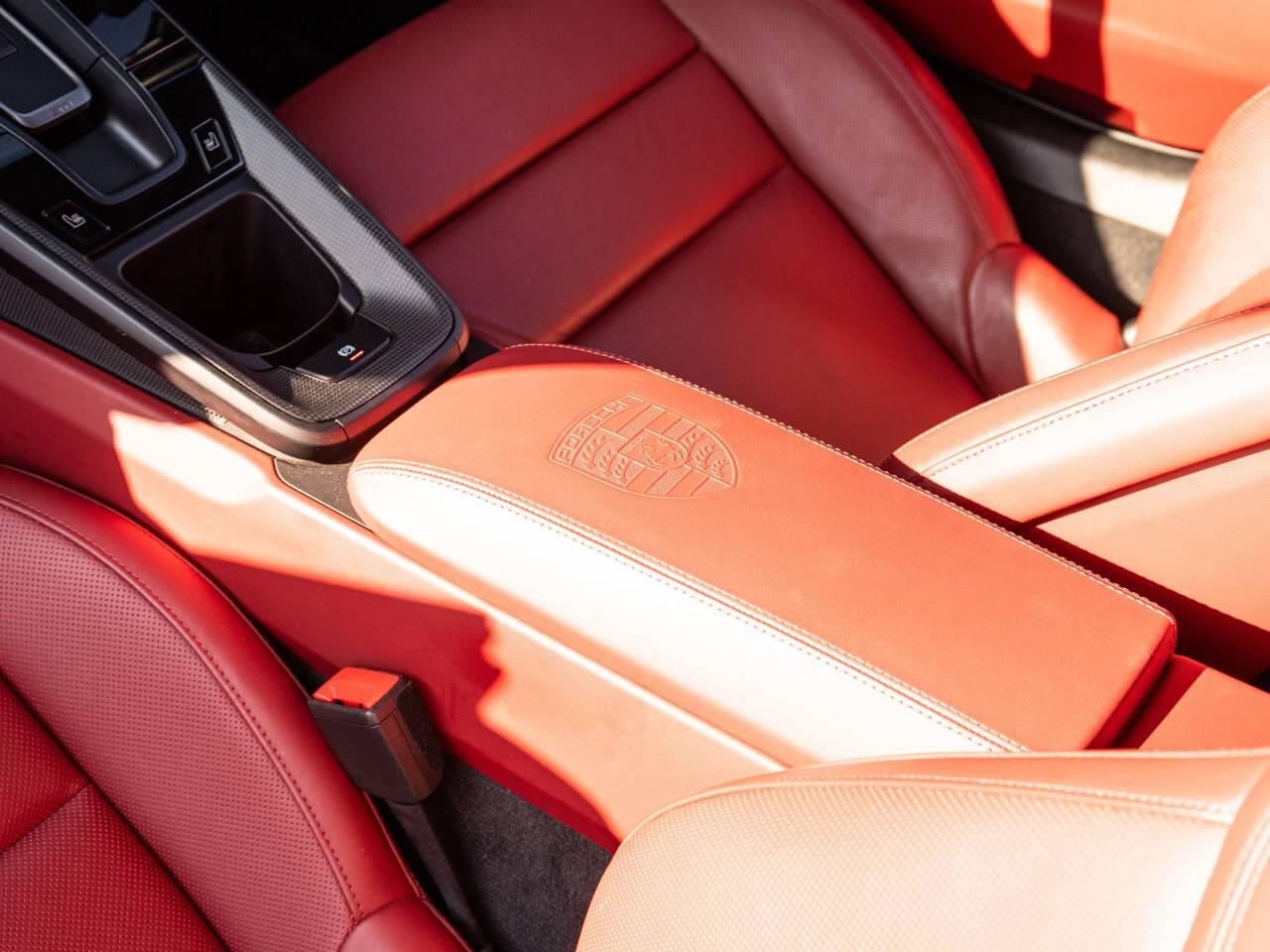 Porsche 911 view 43