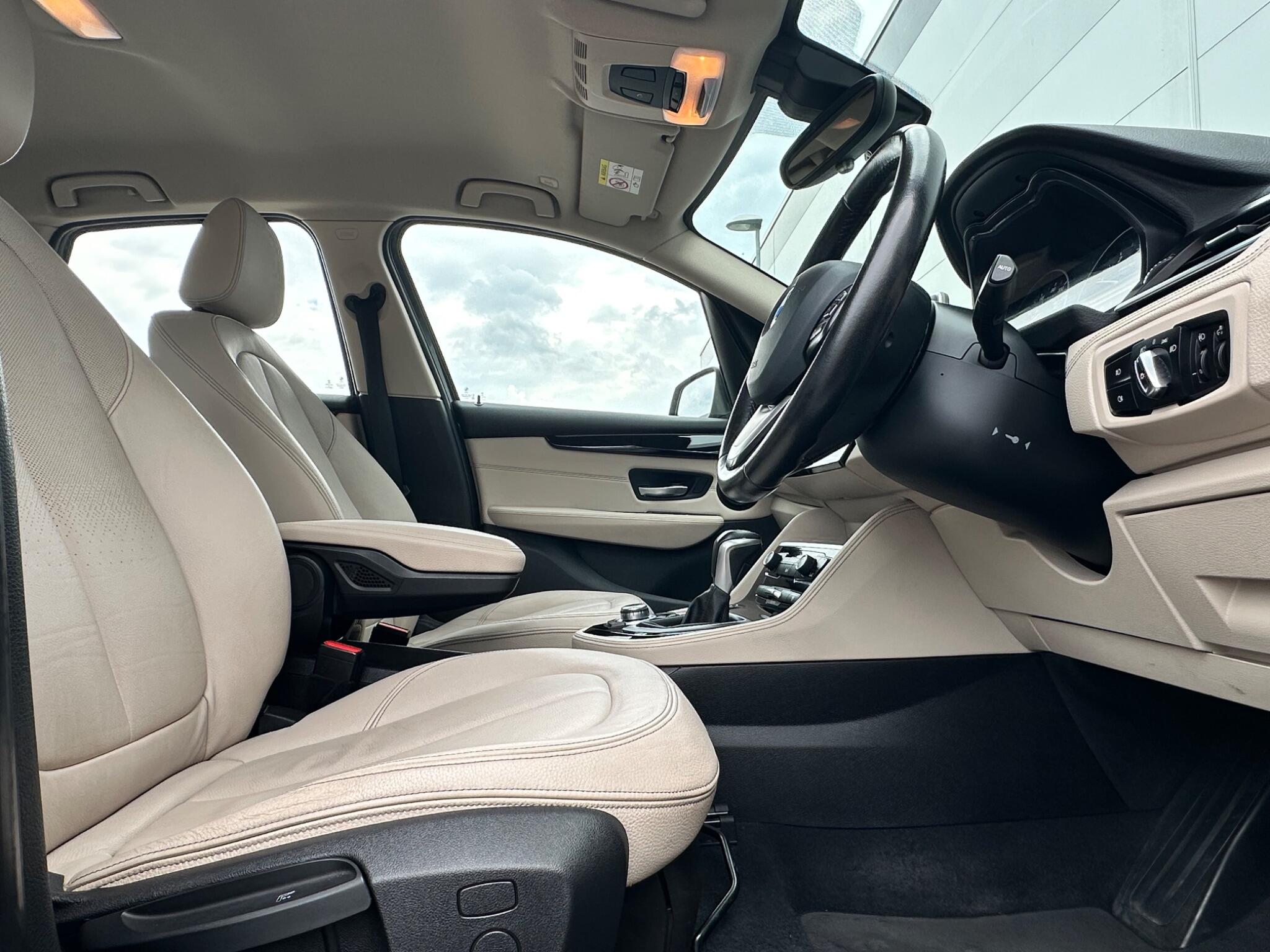 BMW 2 Series Active Tourer view 28