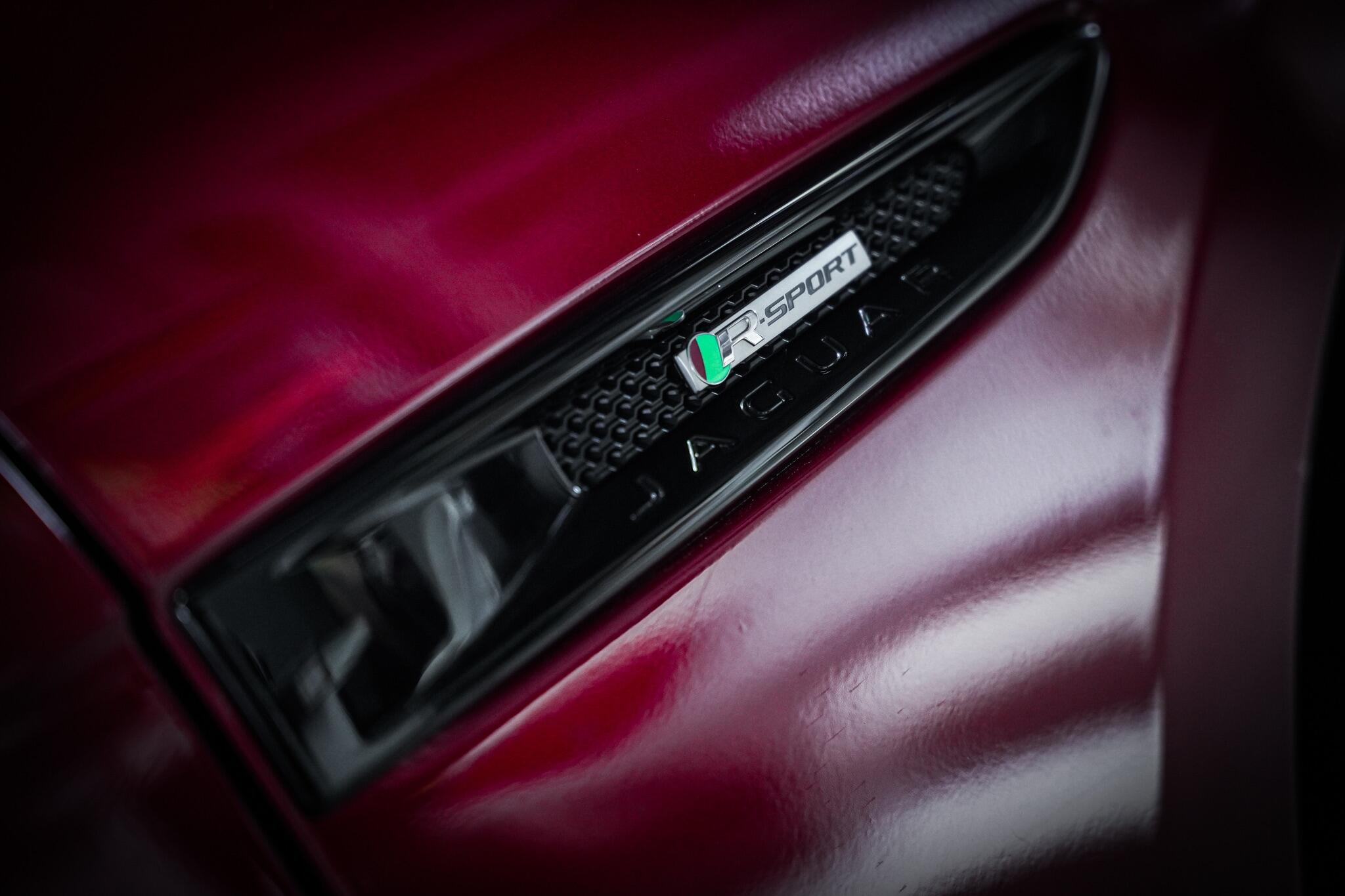 Jaguar F-Pace view 35