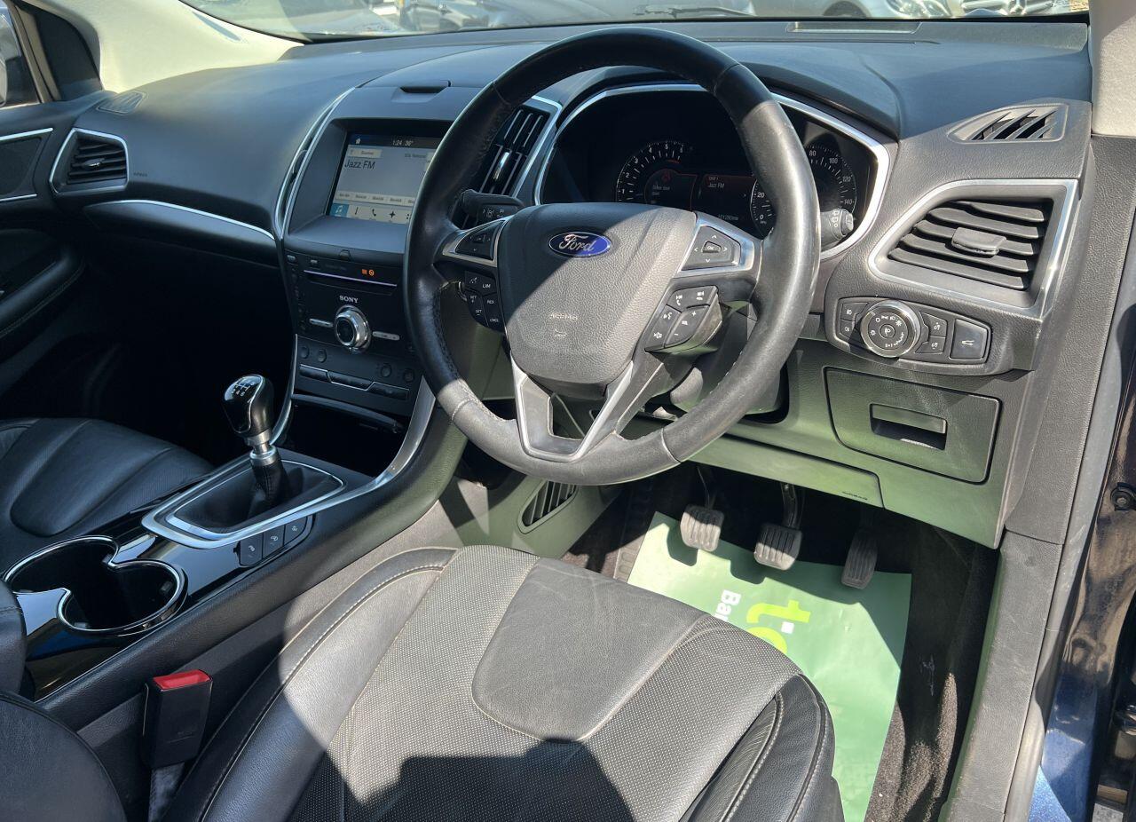 Ford Edge view 20