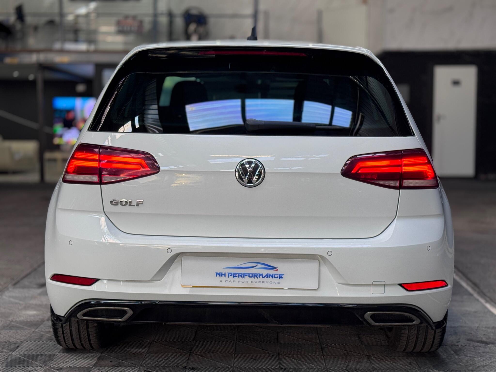 Volkswagen Golf view 42