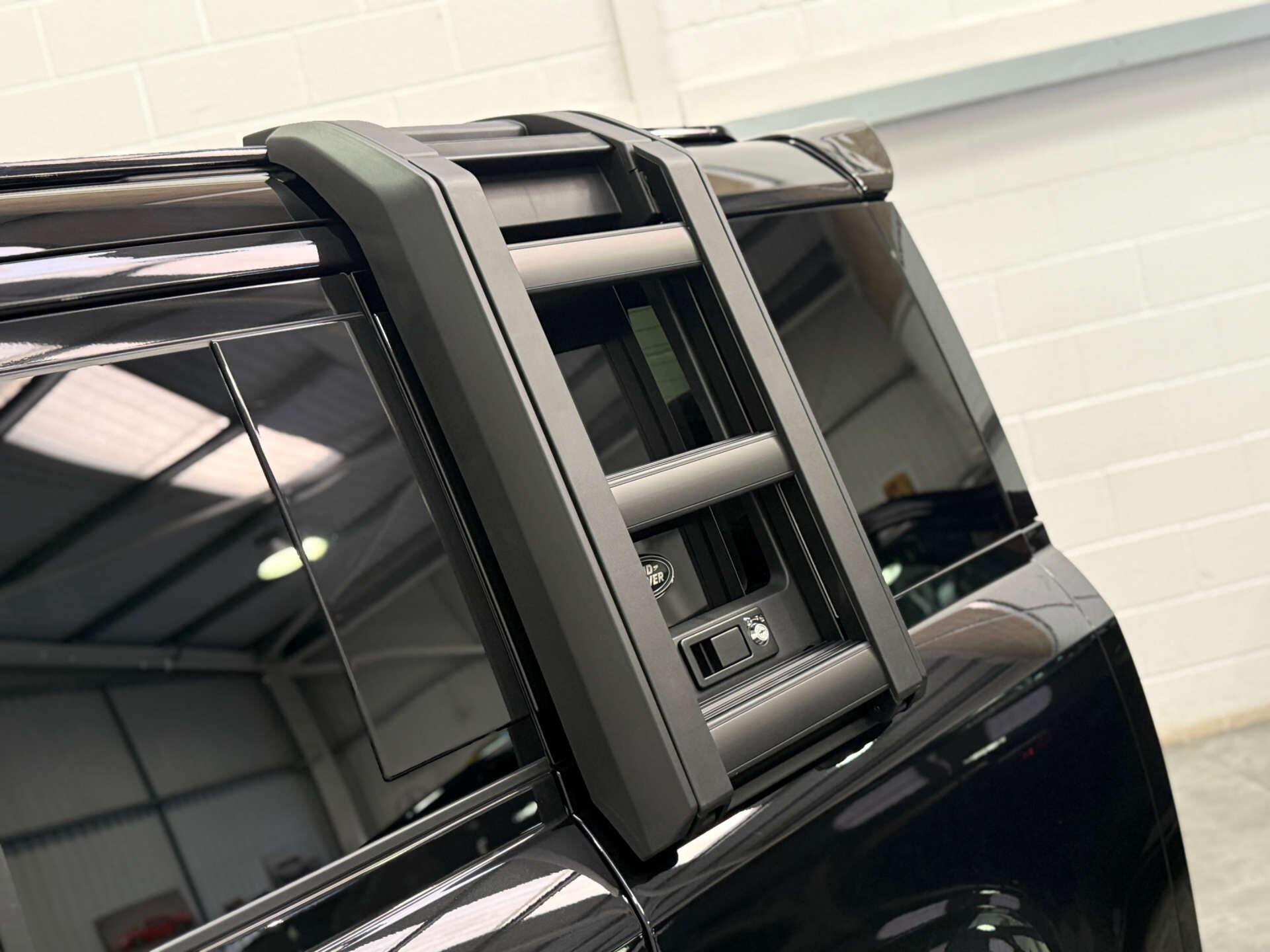 Land Rover Defender view 13