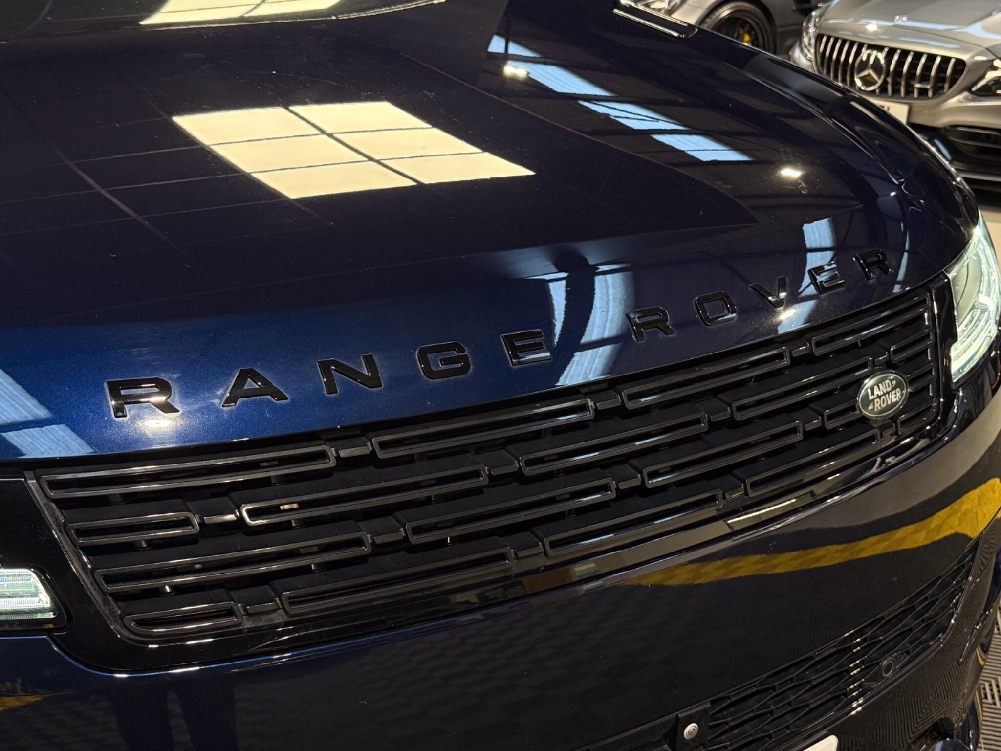 Land Rover Range Rover Sport view 11