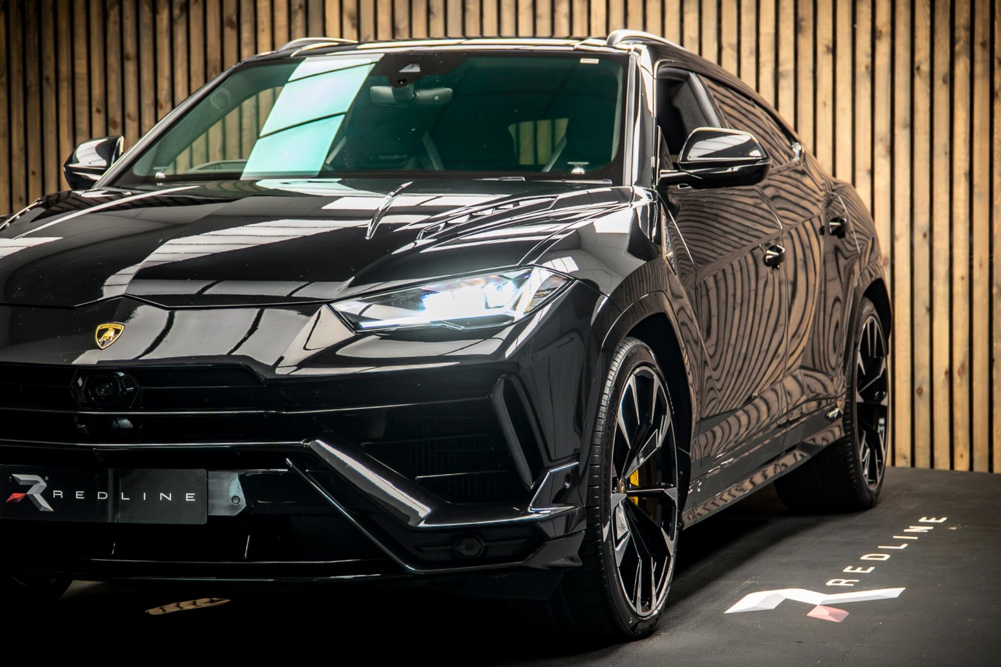 Lamborghini Urus view 13
