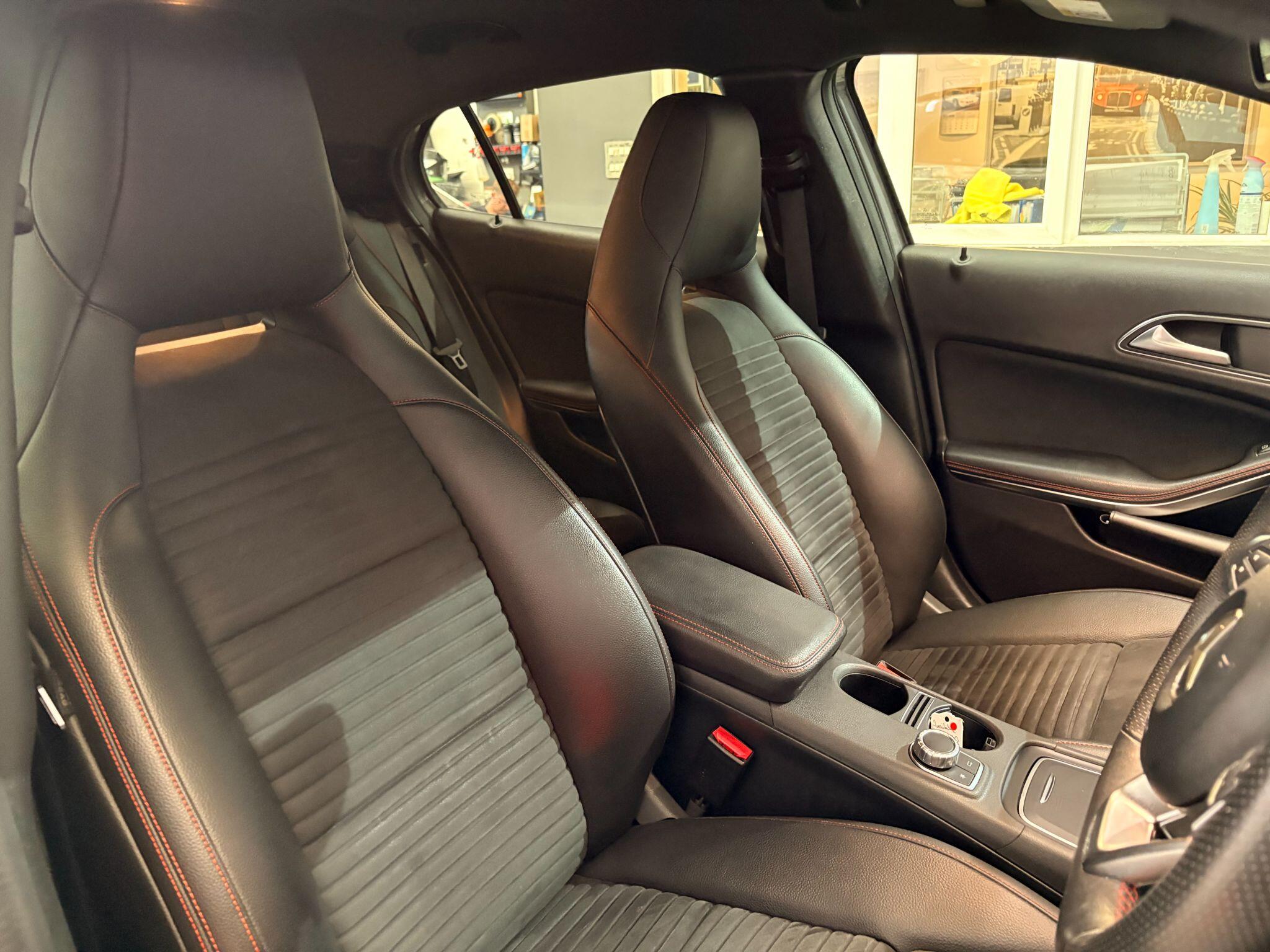 Mercedes-Benz Gla view 30