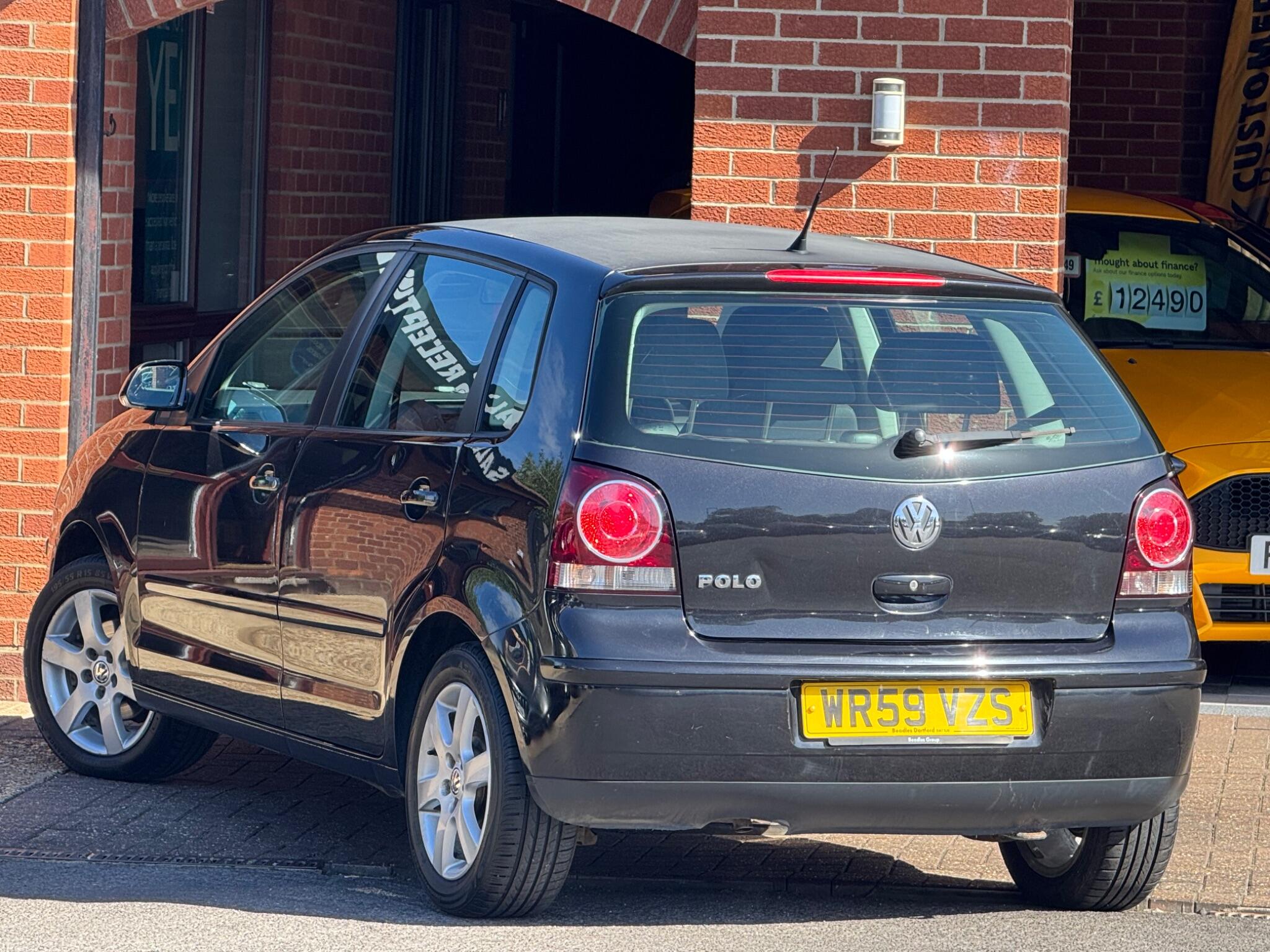 Volkswagen Polo view 3