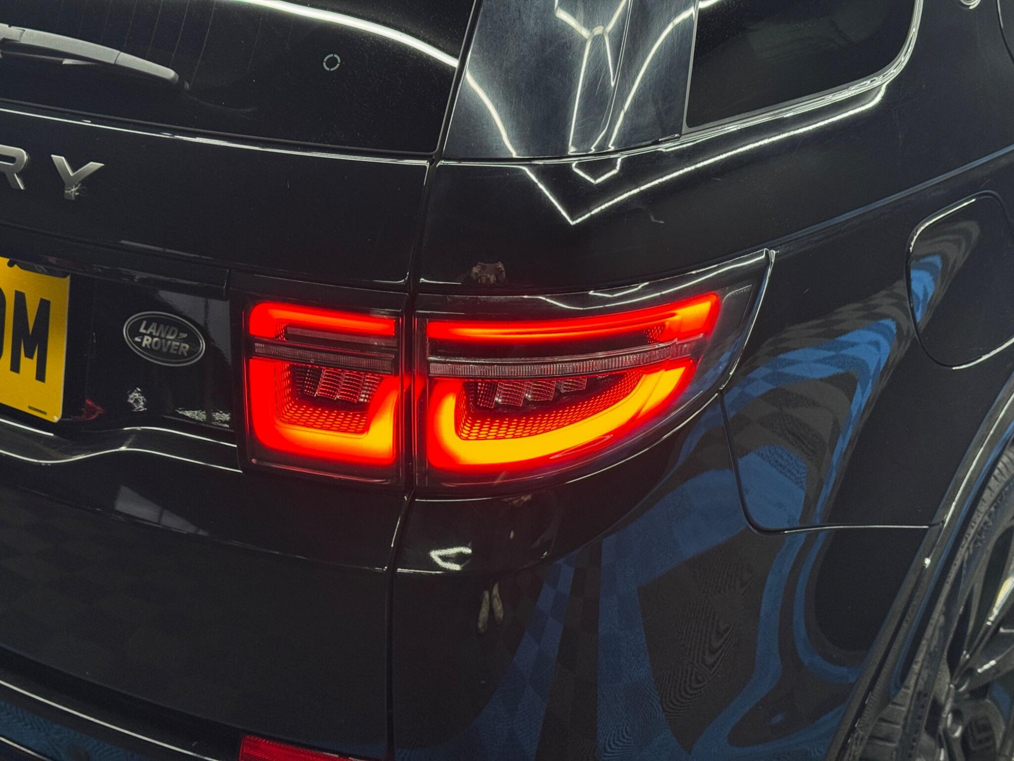 Land Rover Discovery Sport view 53