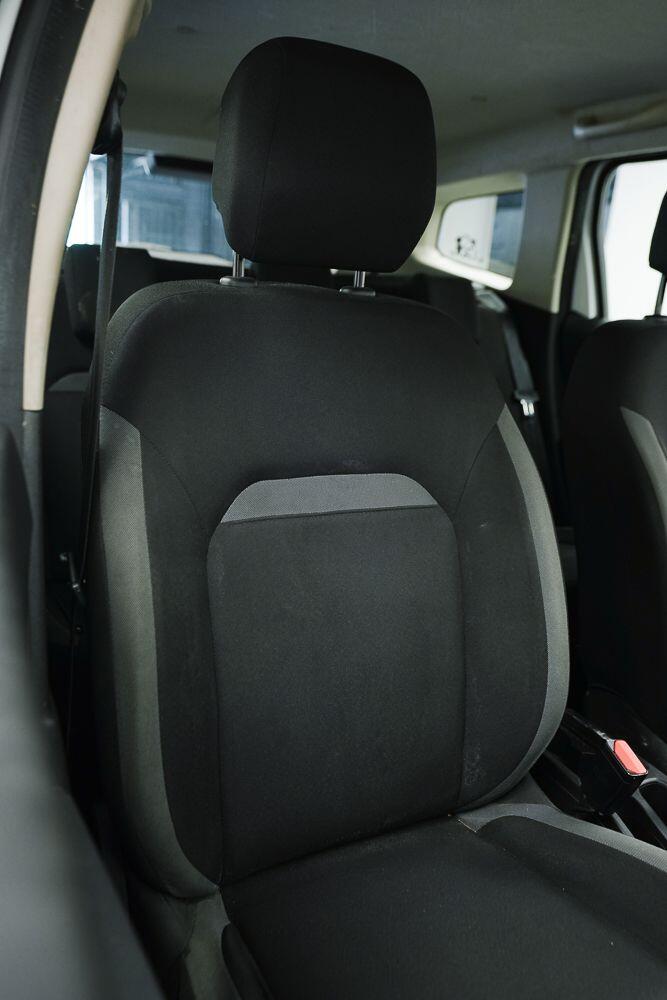 Dacia Duster view 12