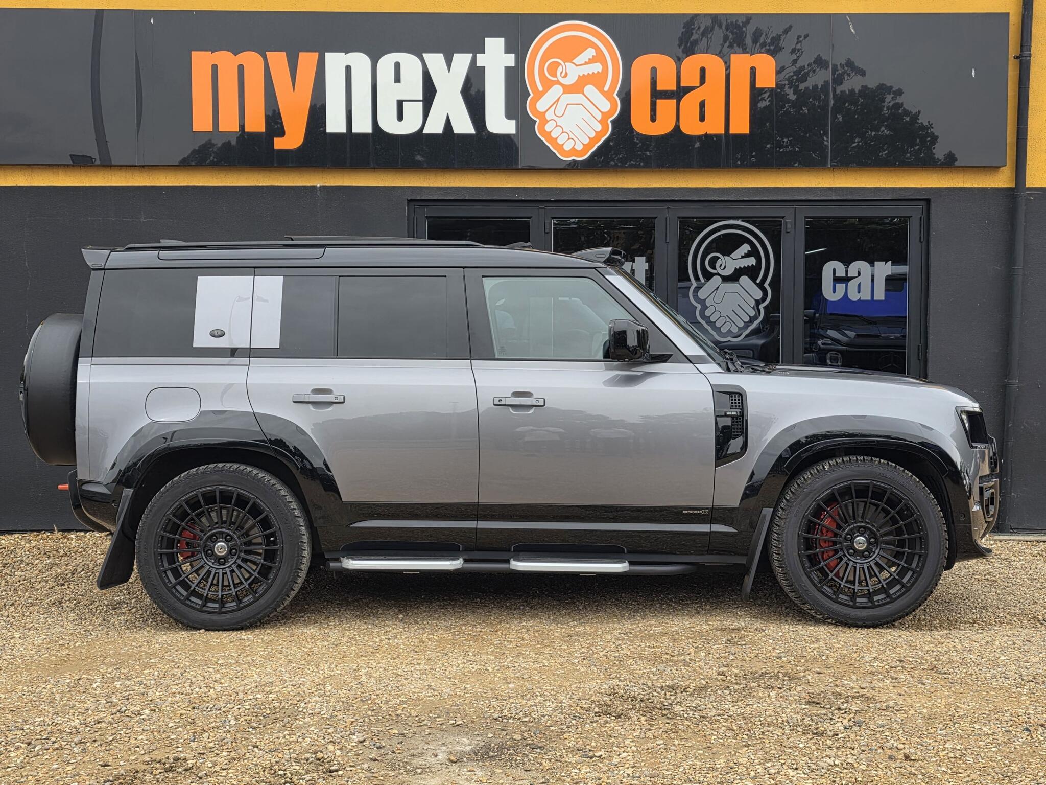 Land Rover Defender view 9
