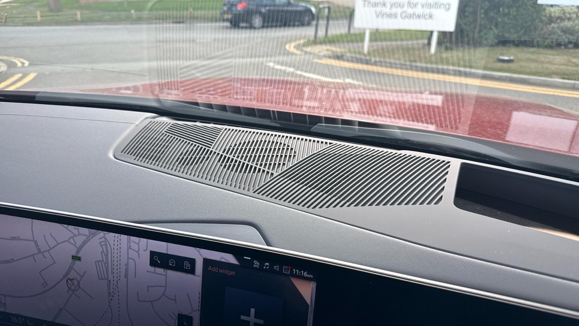 BMW i5 view 47