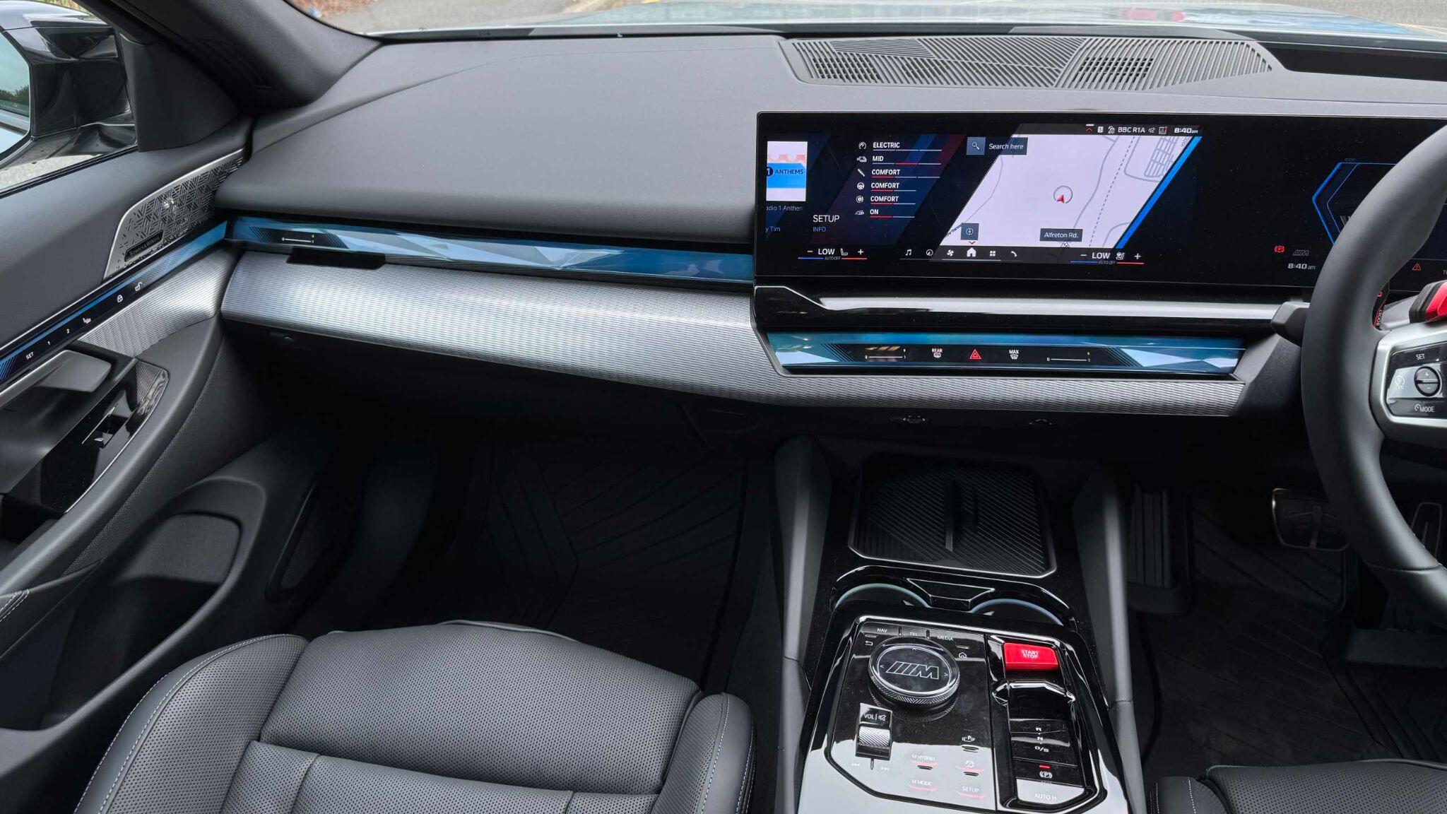 BMW M5 view 7