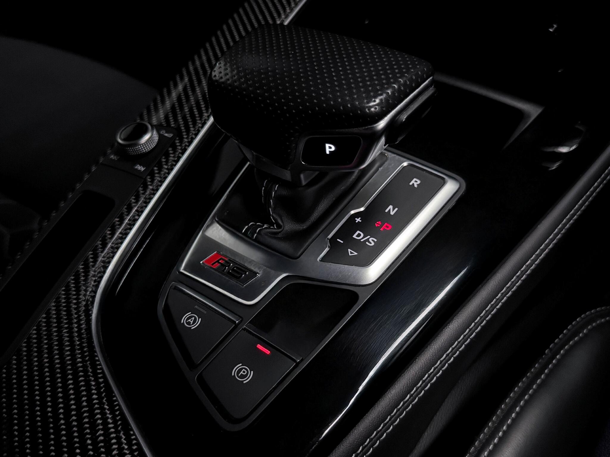 Audi RS4 Avant view 47
