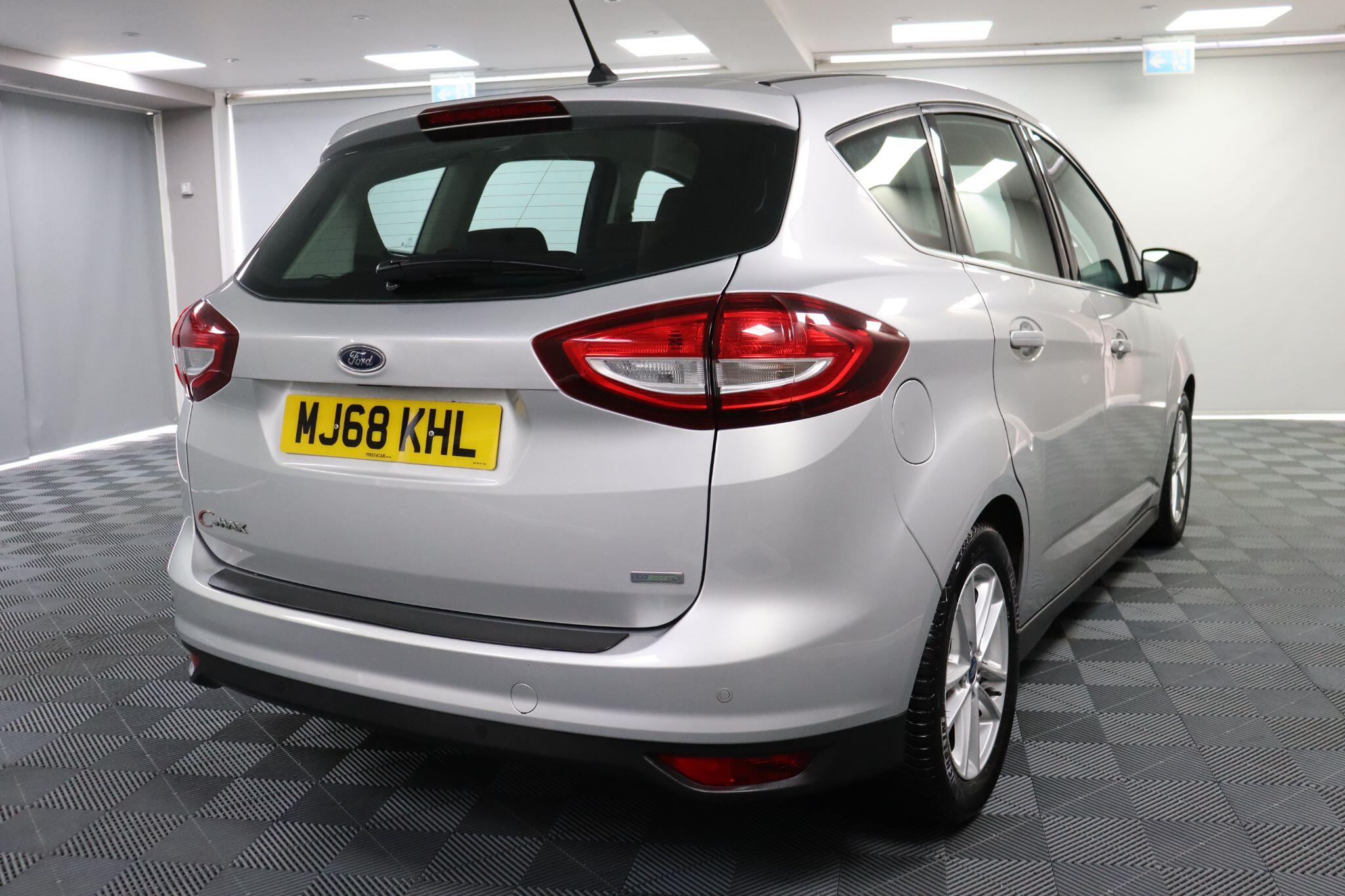 Ford C-Max view 22