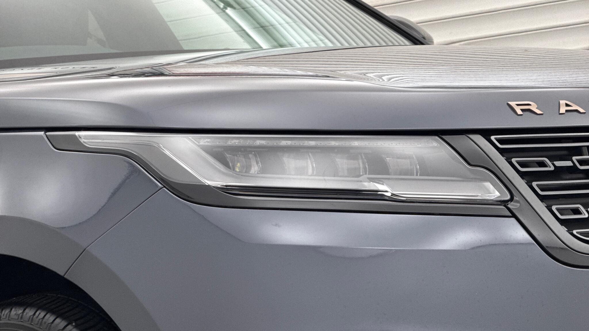 Land Rover Range Rover Velar view 17