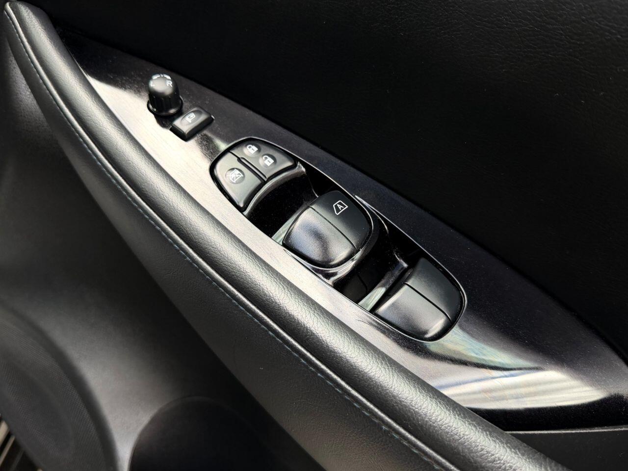 Nissan Leaf view 26