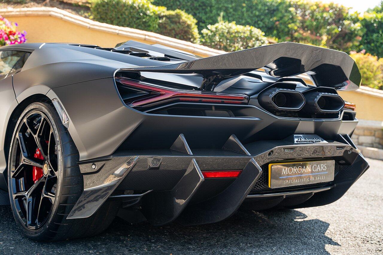 Lamborghini Revuelto view 19