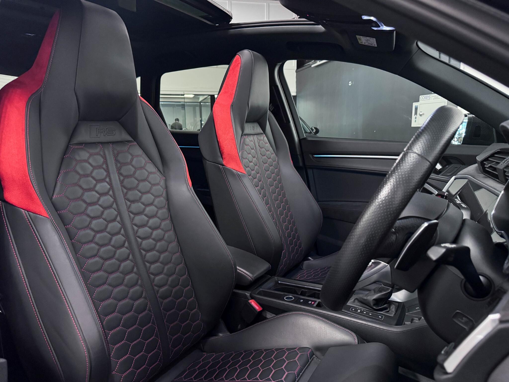 Audi RS Q3 view 26
