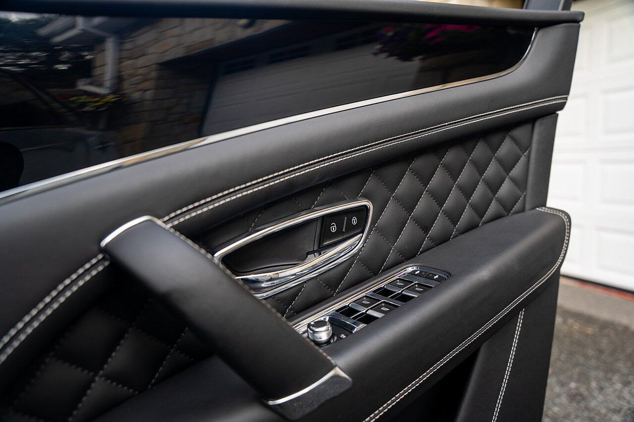 Bentley Bentayga view 63