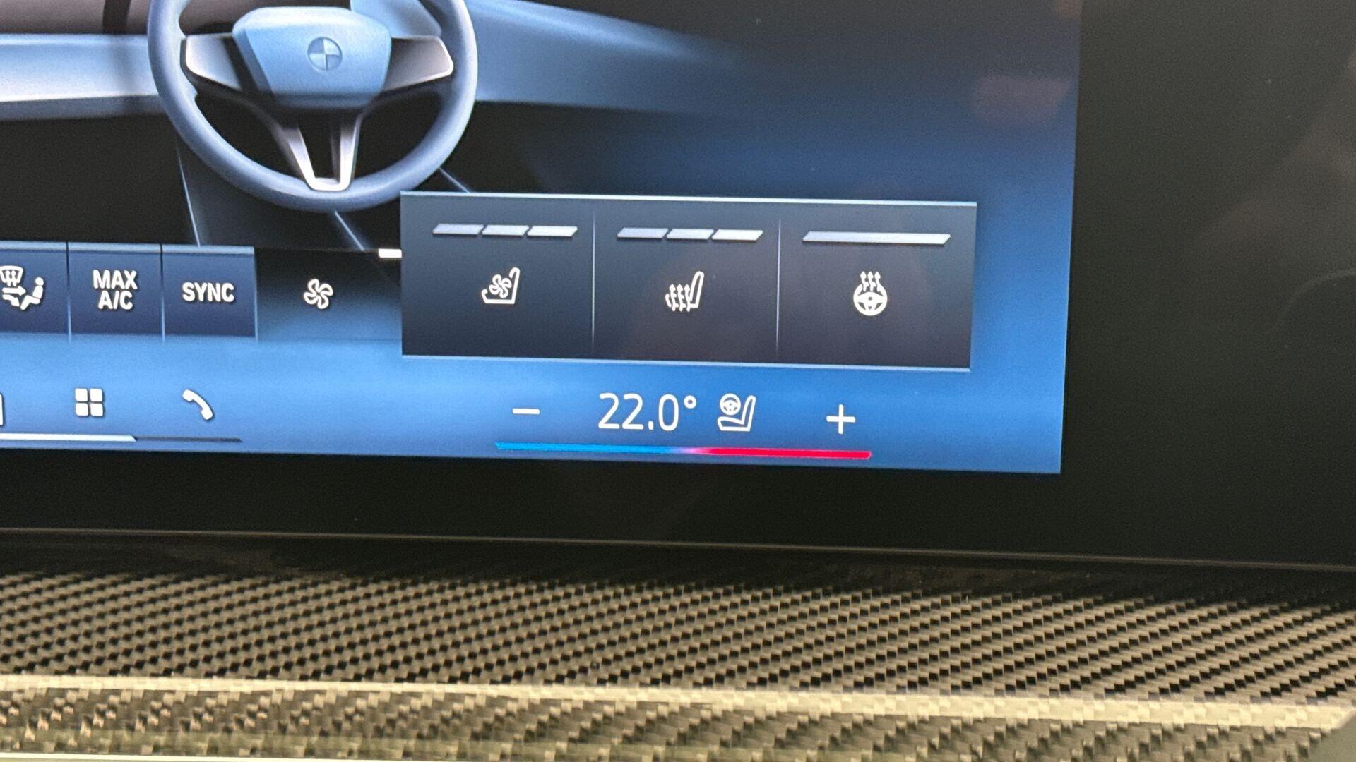BMW X7 view 32
