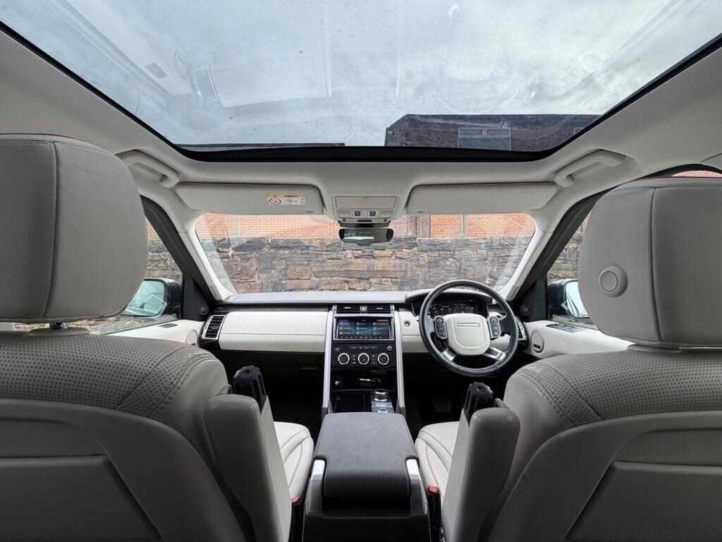 Land Rover Discovery view 11