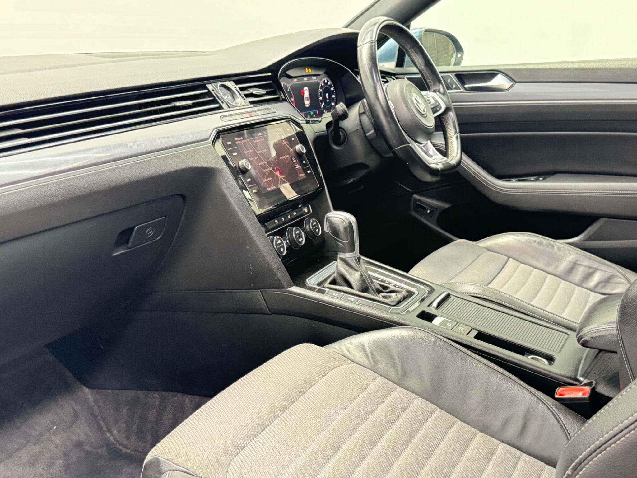 Volkswagen Passat view 45