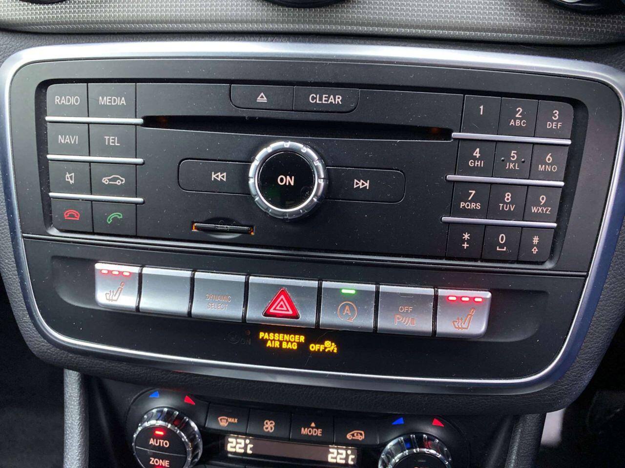 Mercedes-Benz Gla view 25