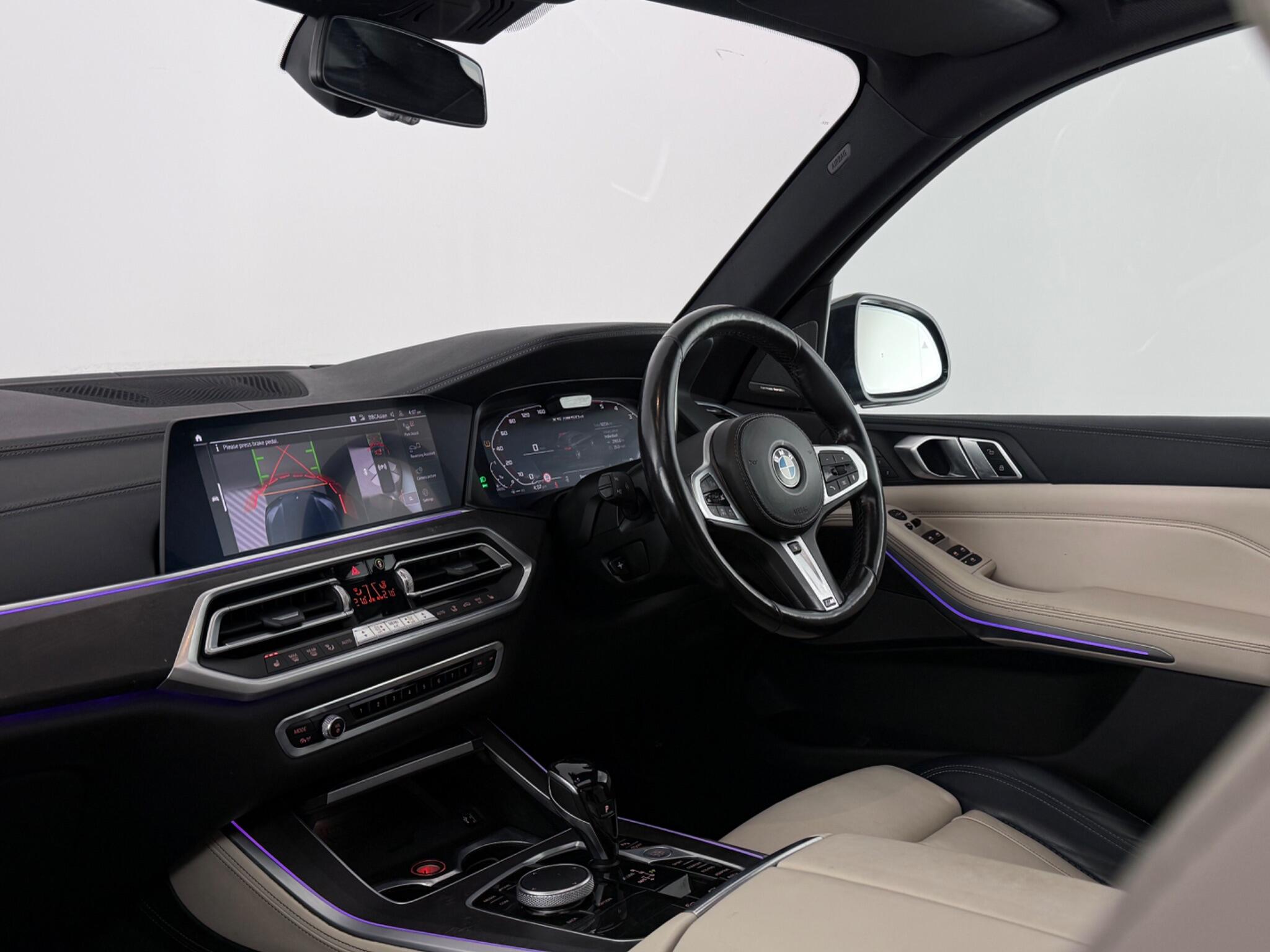 BMW X5 view 14