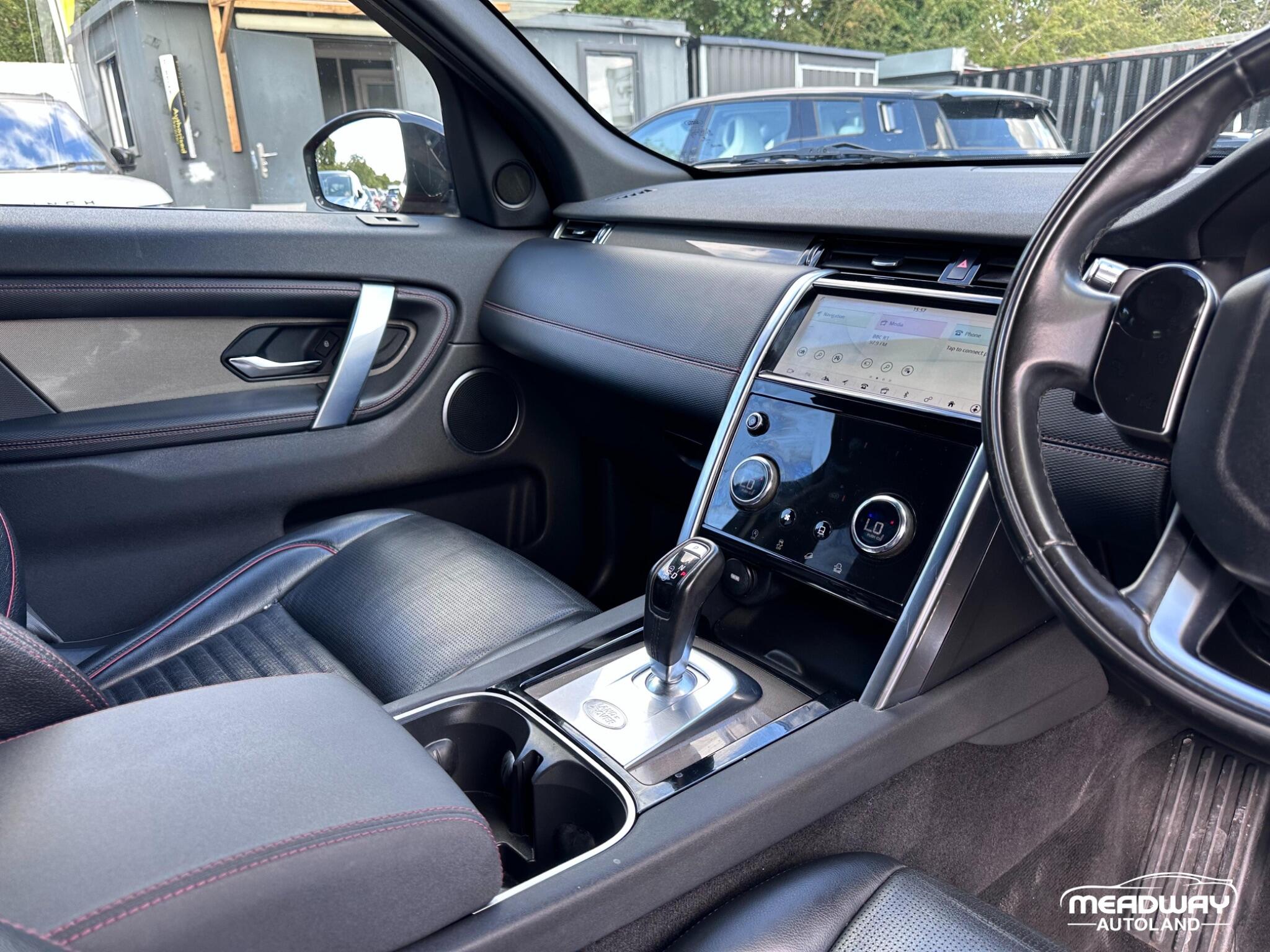 Land Rover Discovery Sport view 38