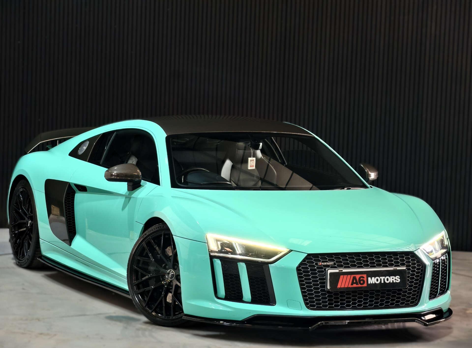 Audi R8 view 10