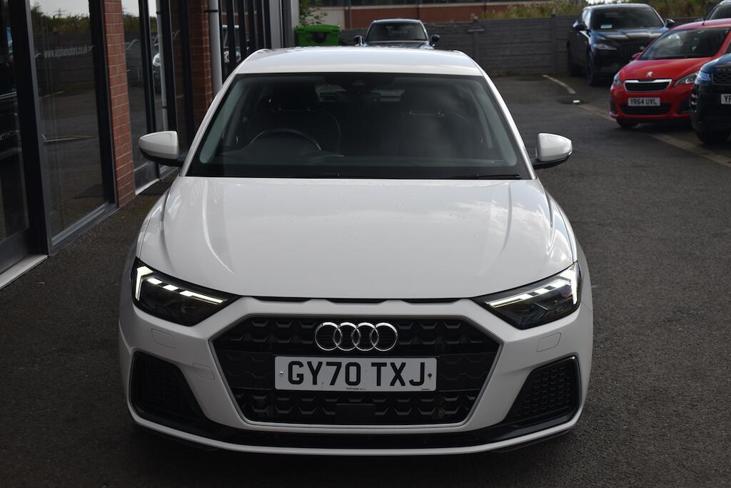 Audi A1 view 3