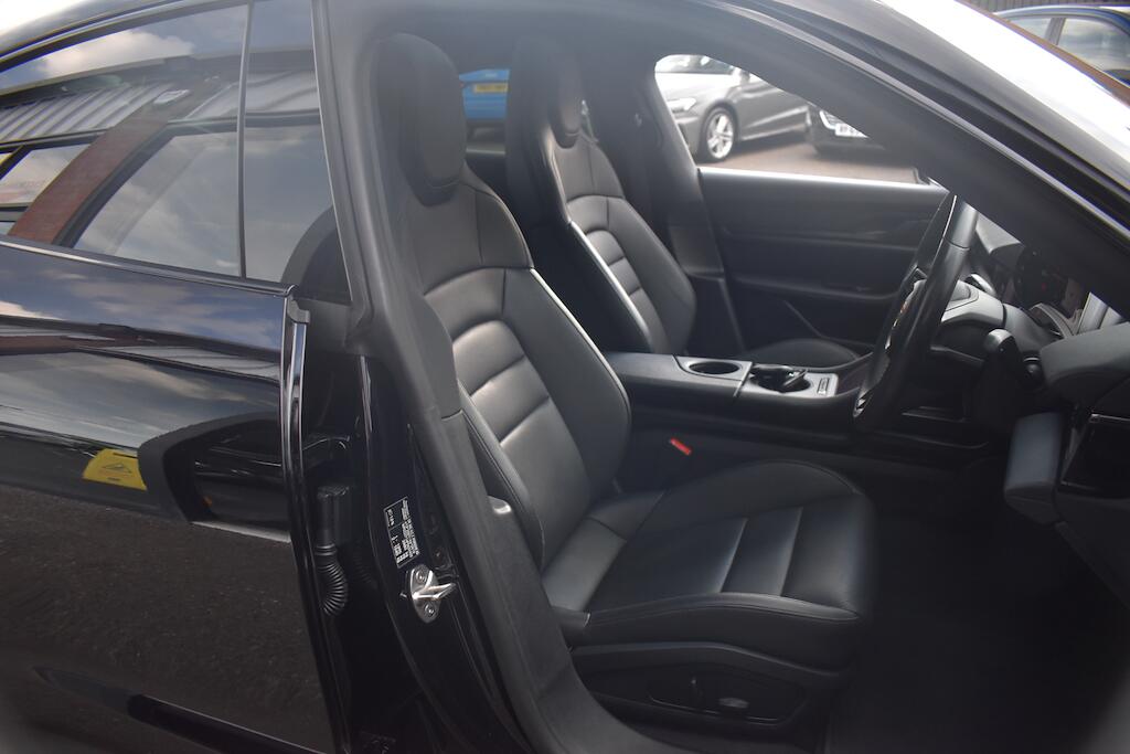 Porsche Taycan view 9