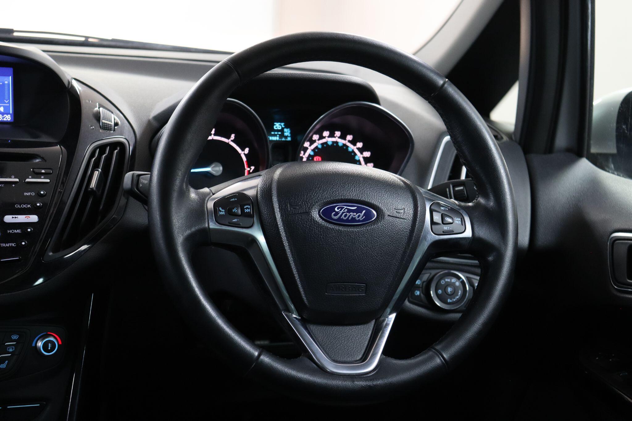 Ford B-Max view 45