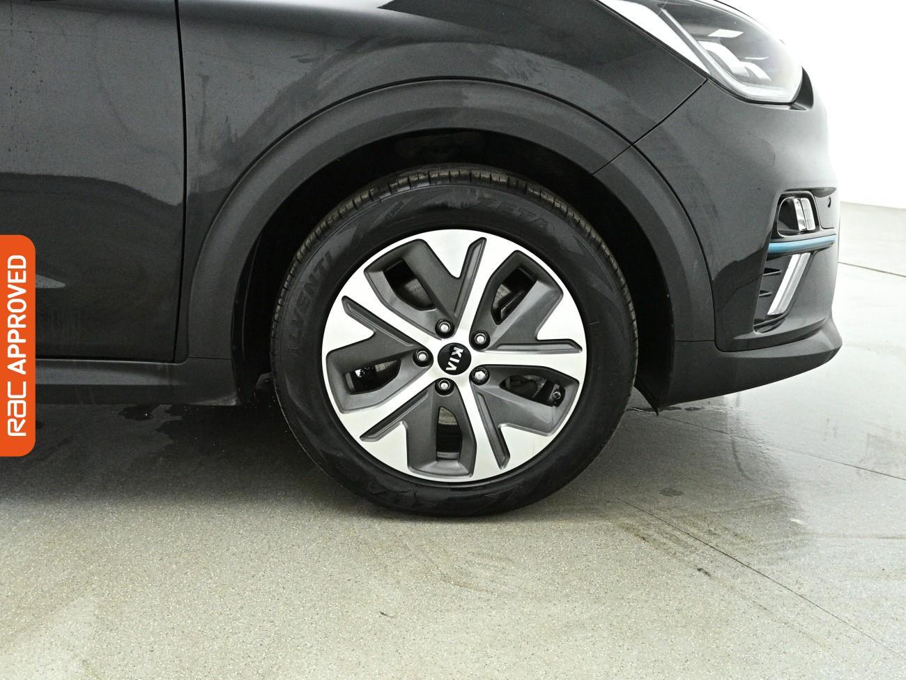 Kia Niro view 32