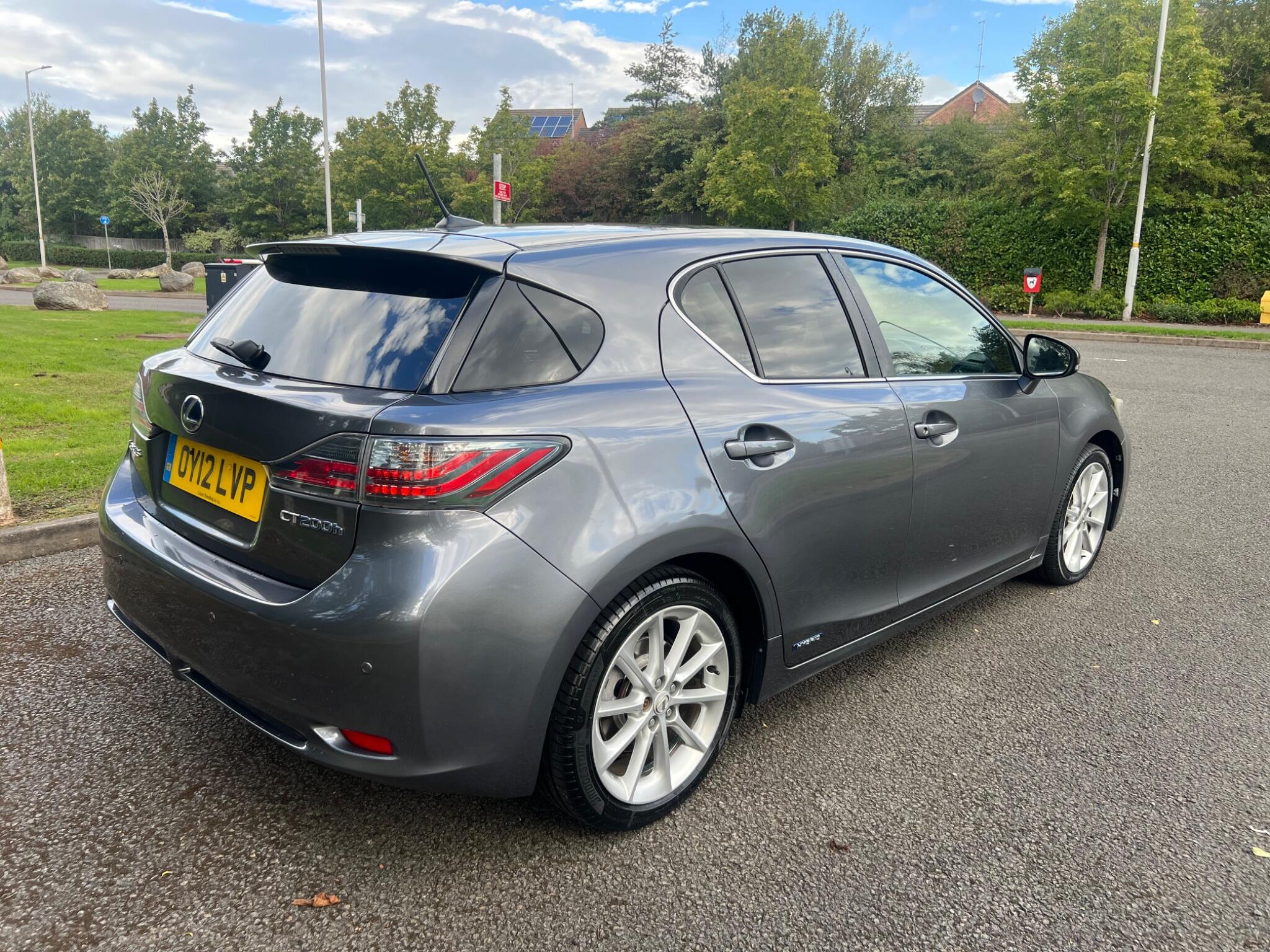 Lexus CT view 12