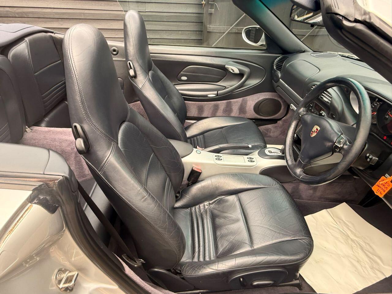 Porsche 911 view 9