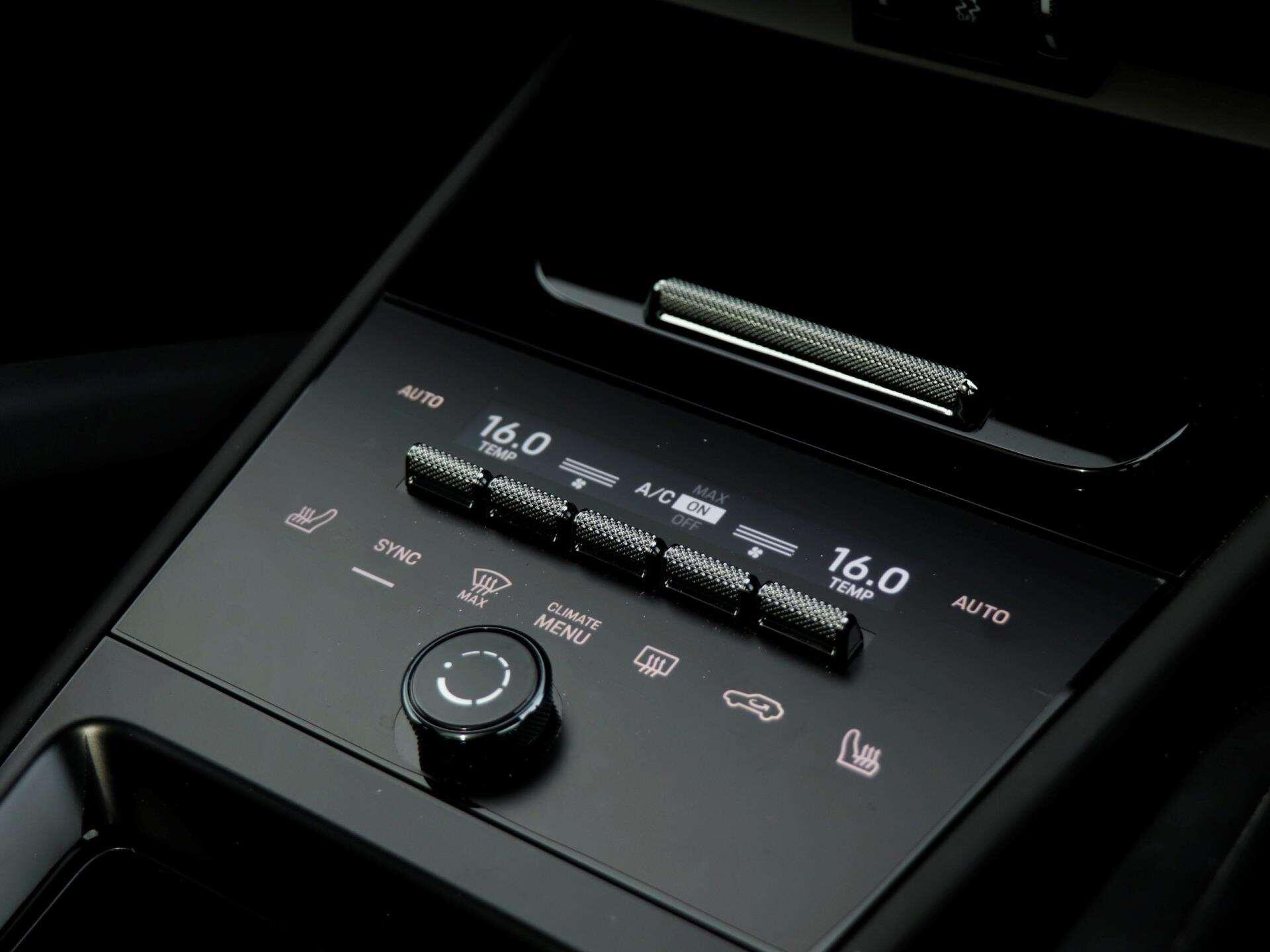 Porsche Cayenne view 17