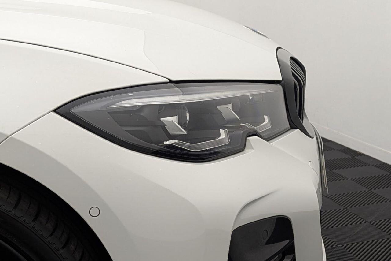 BMW 3 Series view 42